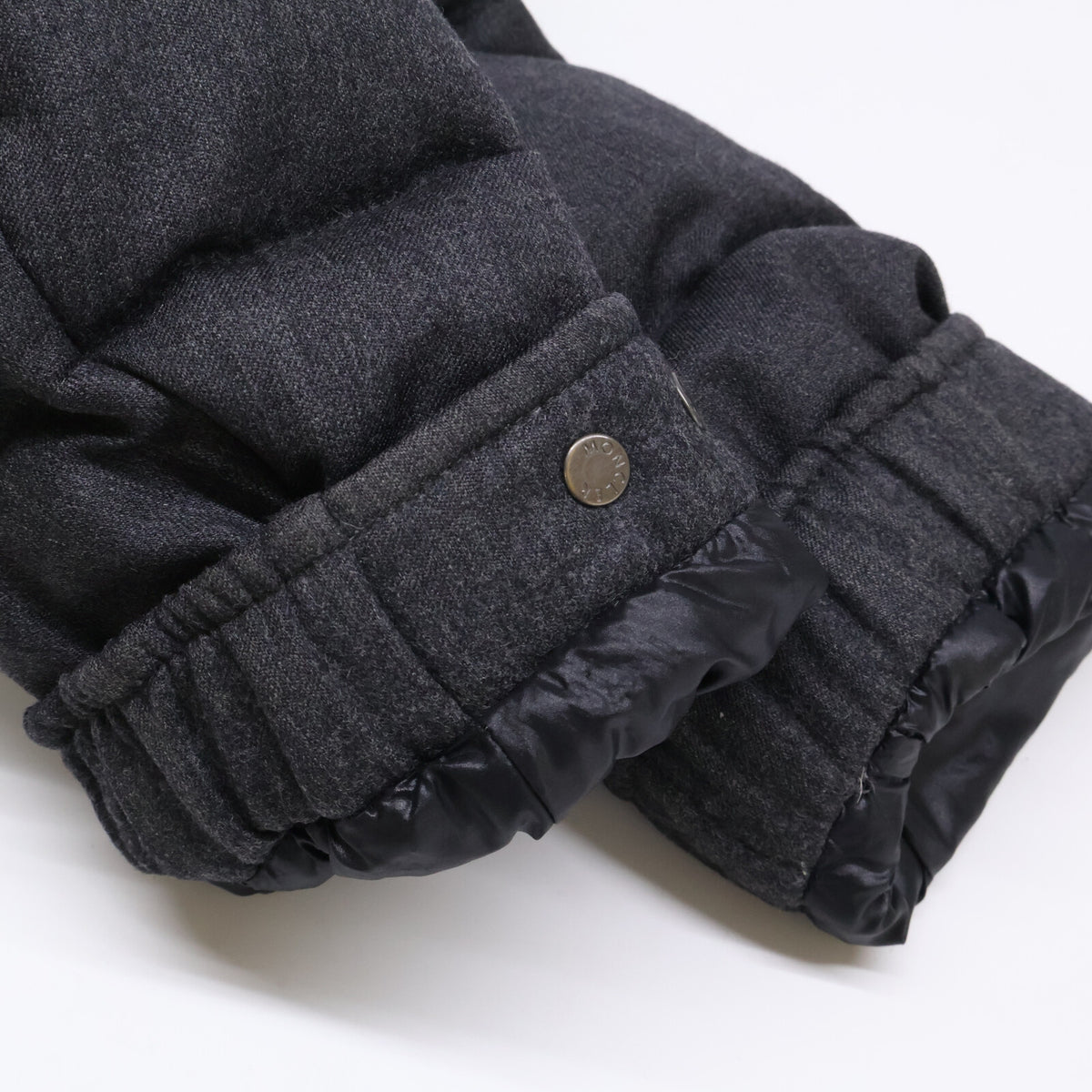 MONCLER MONTGENEVRE Wool Short Down Jacket Gray Size 2