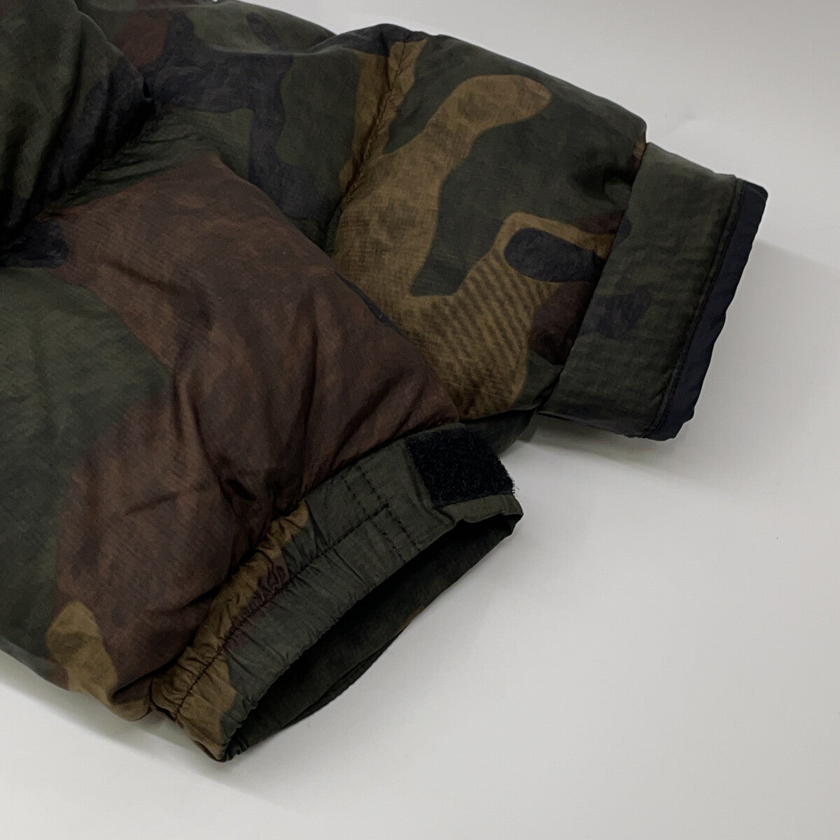 THE NORTH FACE ND91842 Khaki Camo Nuptse Down Jacket Size M
