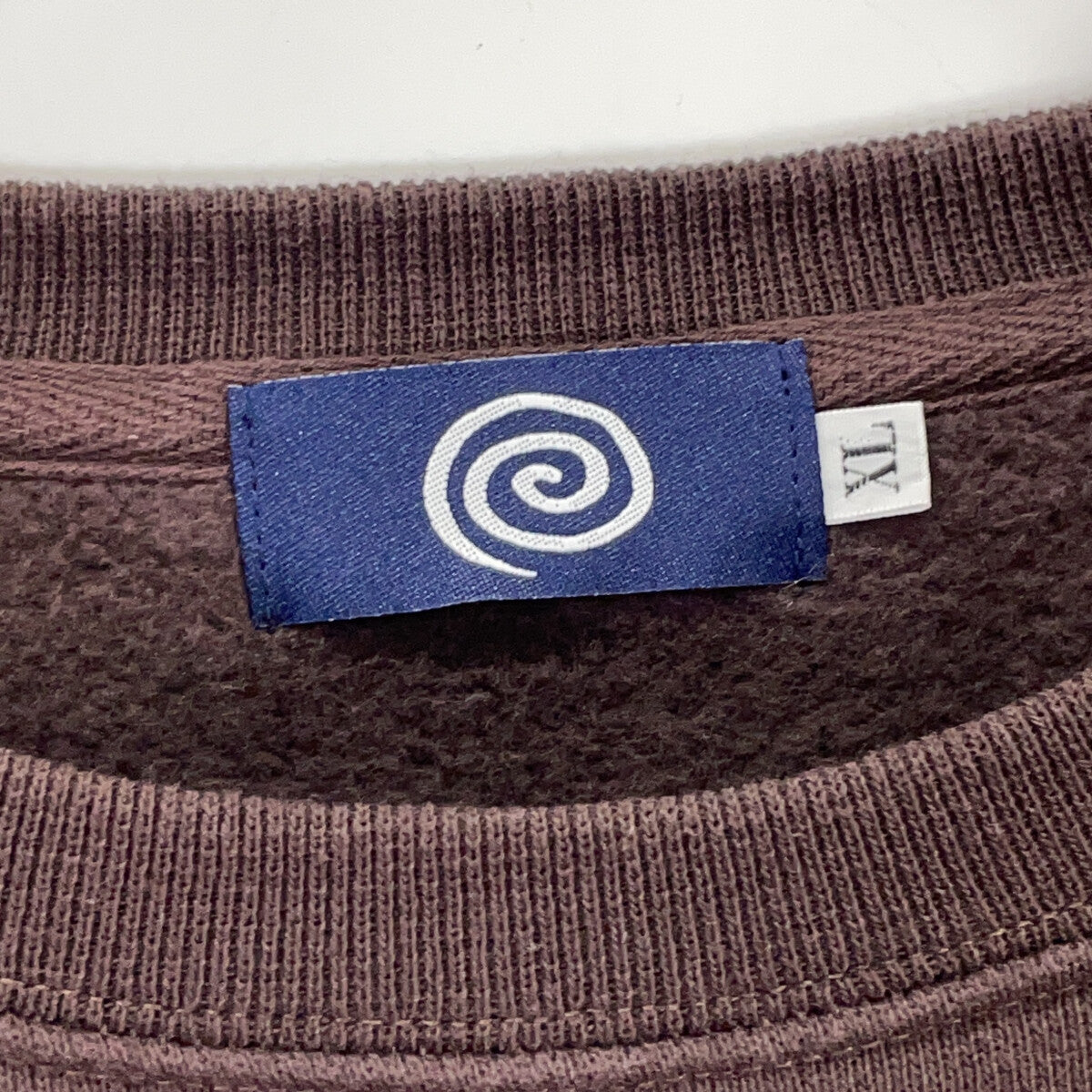 SOONER OR LATER Brown GuruGuru Heart Sweatshirt Size XL