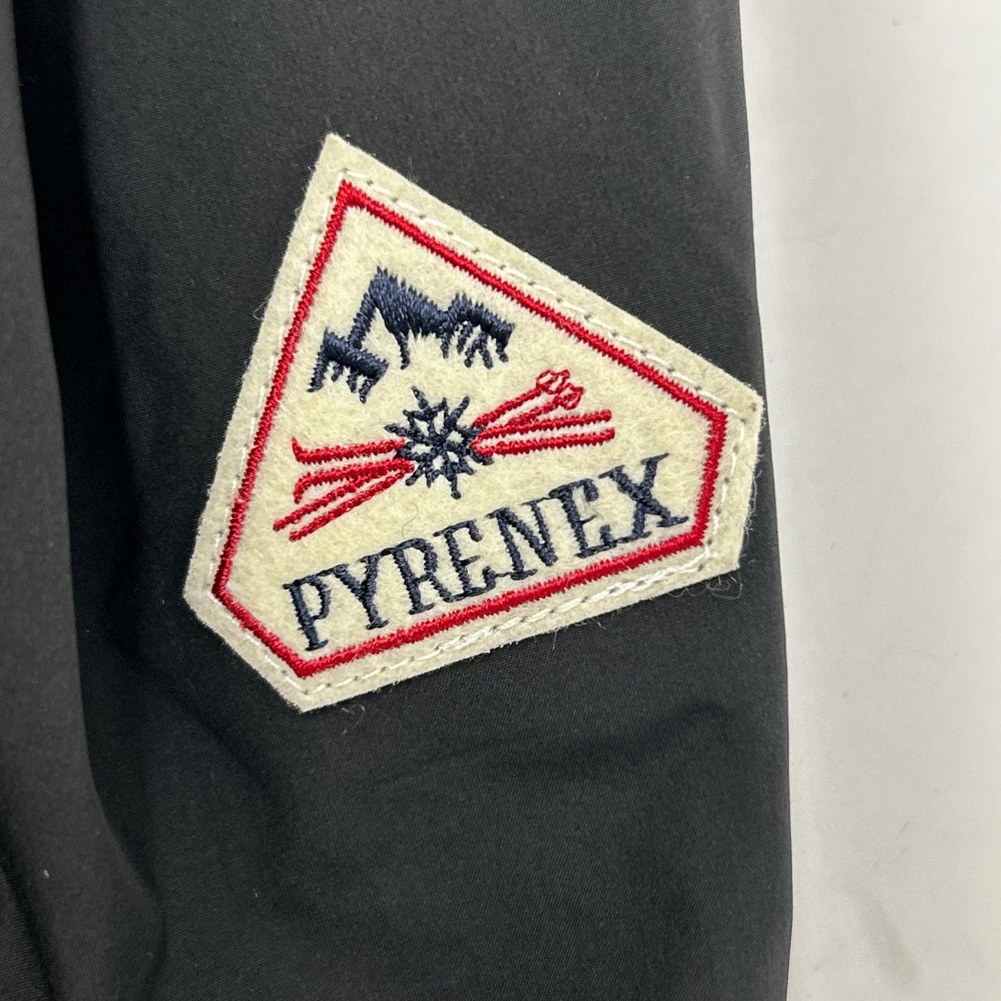 PYRENEX ENSURE Black Zip-Up Jacket Size M