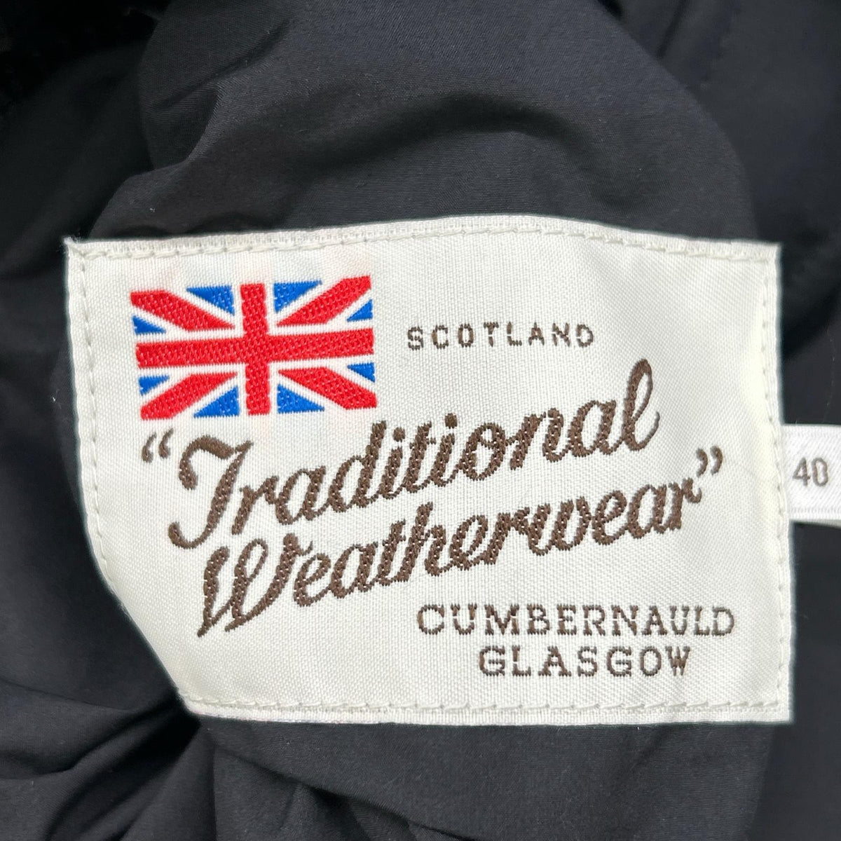TRADITIONAL WEATHERWEAR Black Reversible Down Jacket Size 40