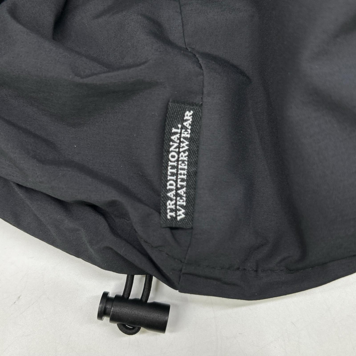 TRADITIONAL WEATHERWEAR Black Reversible Down Jacket Size 40