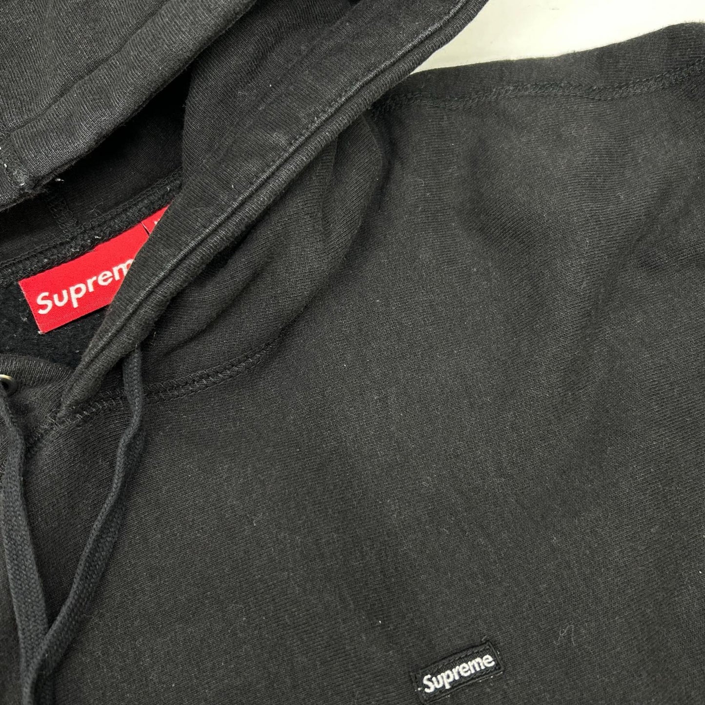 Supreme Black Small Box Logo Size L