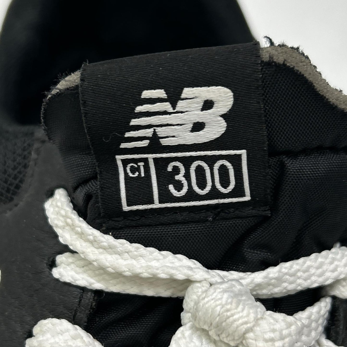 NEW BALANCE x CDG HOMME CT300JU3 Sneakers Black Size 28