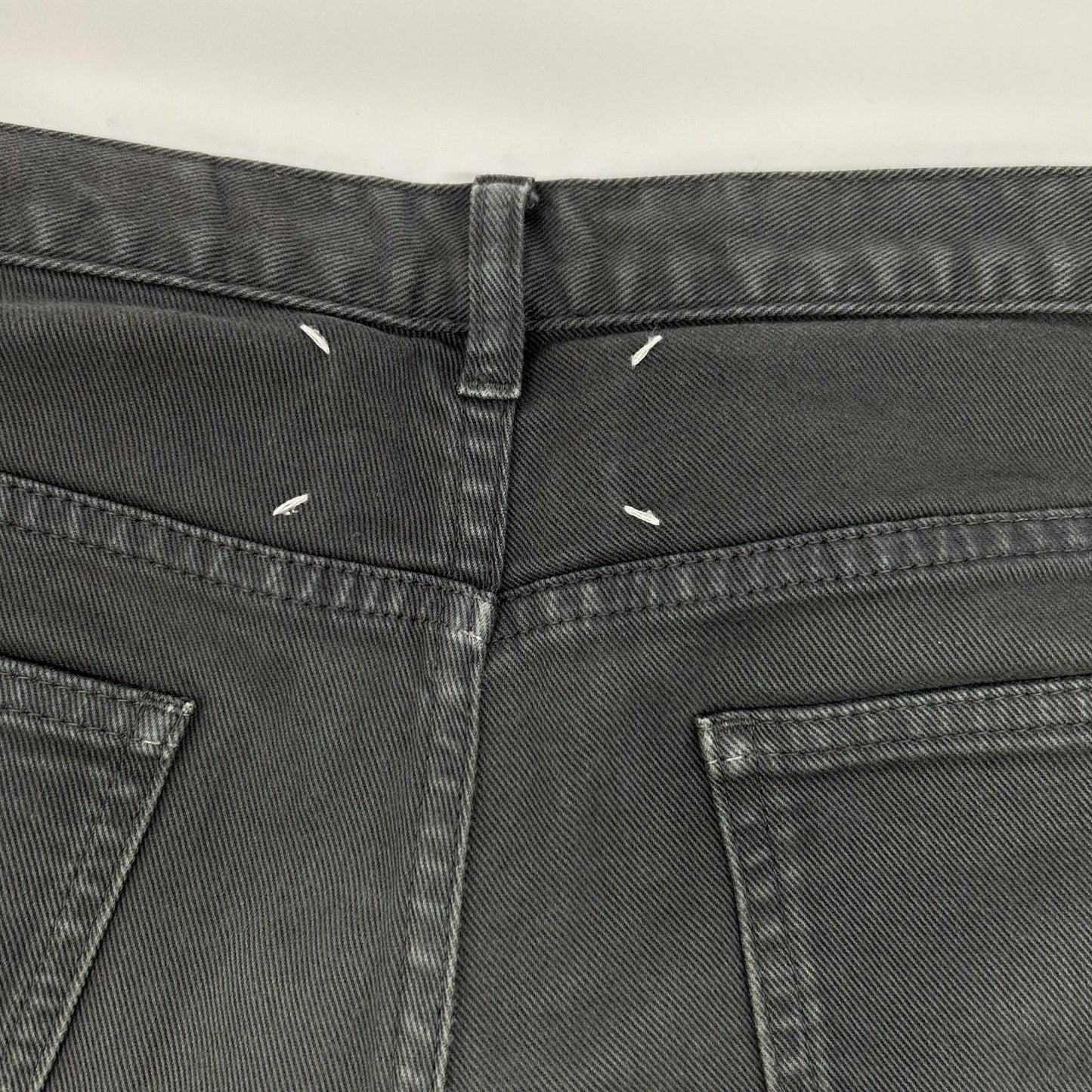 Maison Margiela 2017 Gray Button Fly Denim Jeans Size 30