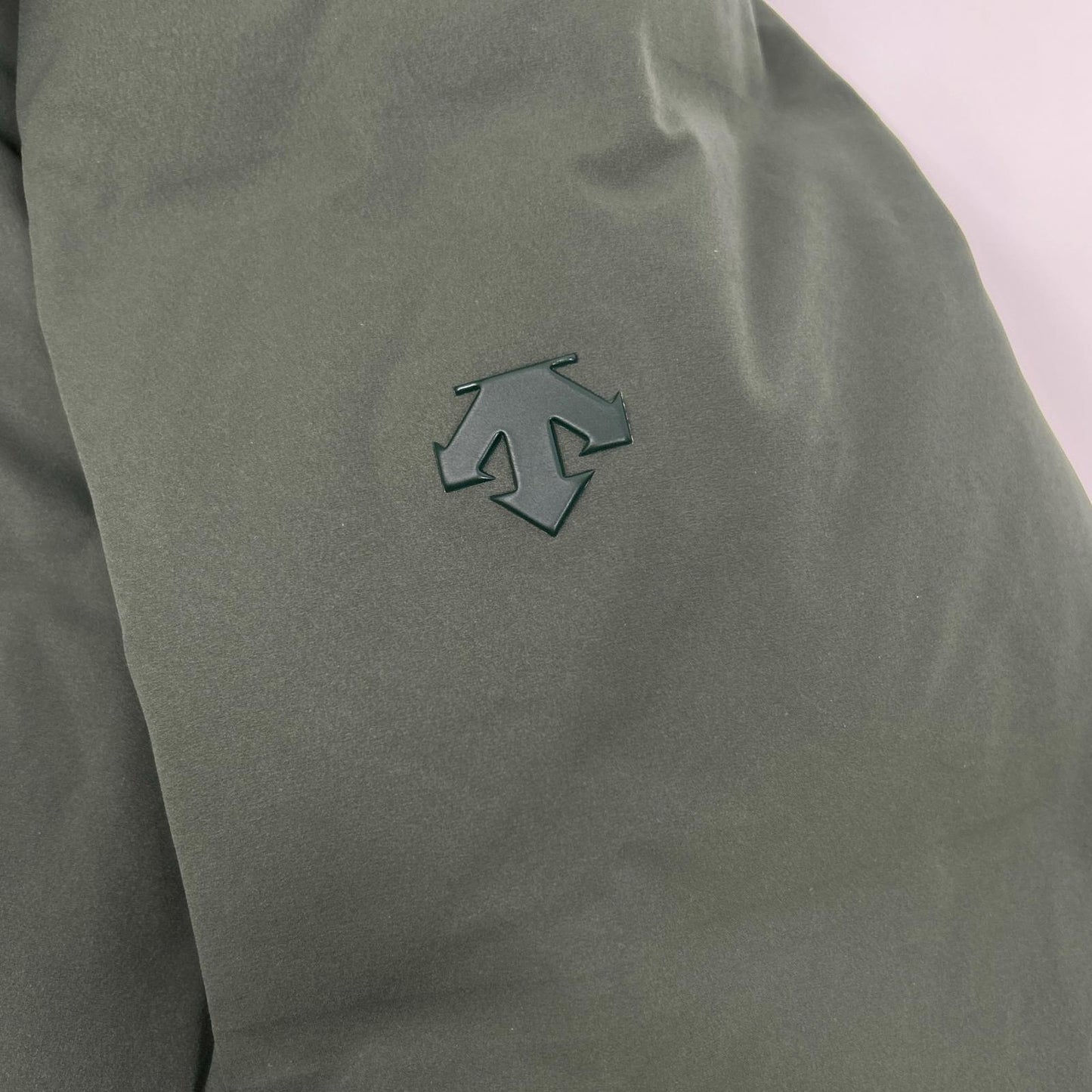 DESCENTE Mizusawa Down SHUTTLE Down Jacket Khaki Size XO