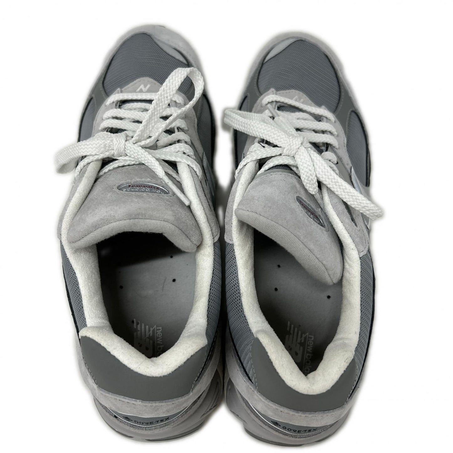 NEW BALANCE M2002RXJ GORE-TEX Made in Gray Sneakers Size 28