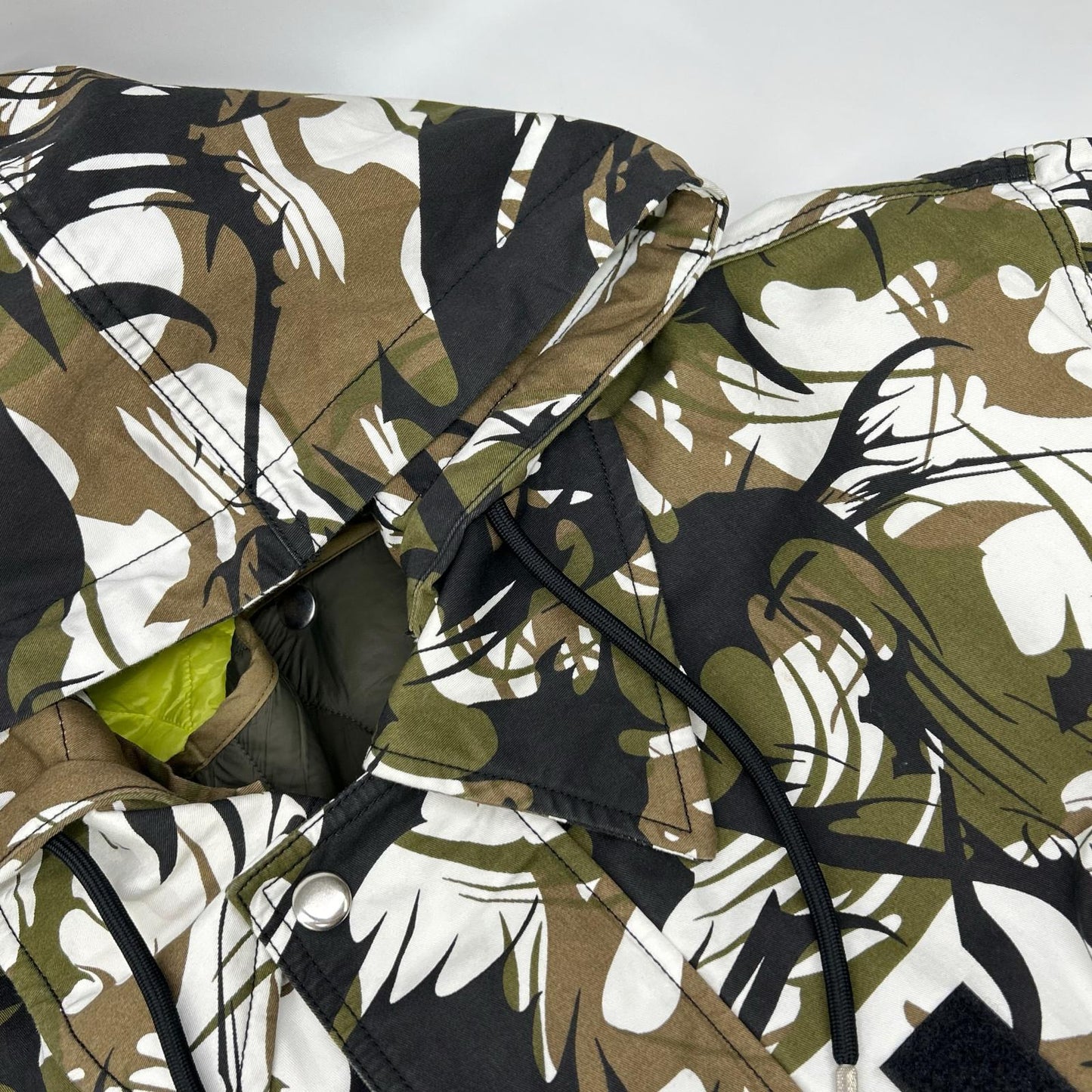 DIESEL Padded Camo Reversible Coat Khaki Size L