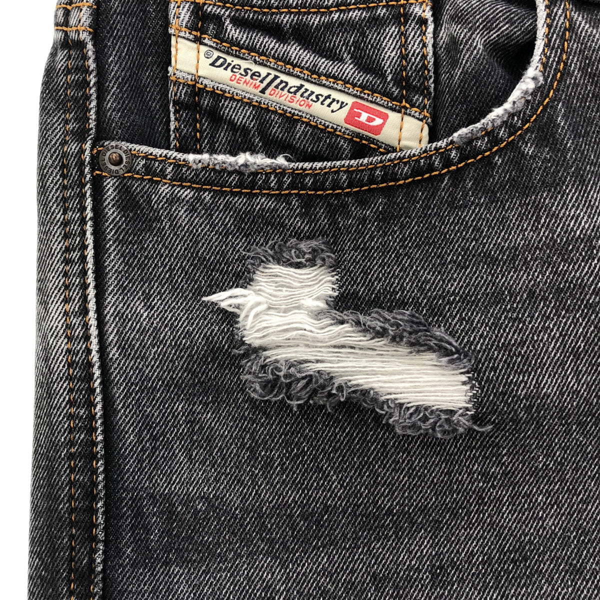 DIESEL Charcoal D-RASE Baggy Denim Size W30