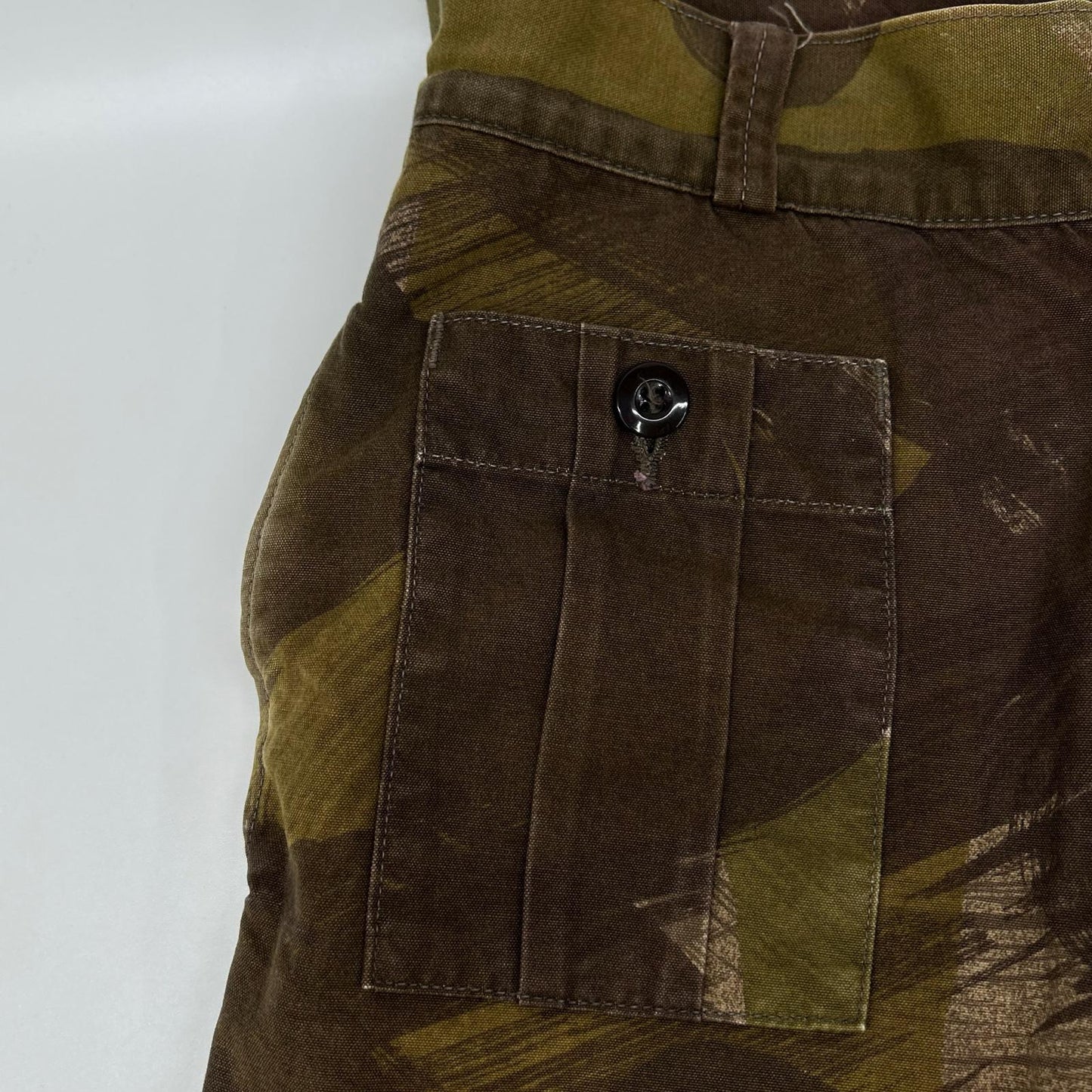 THE REAL MCCOY'S Multi Brushstroke Army Shorts Size
