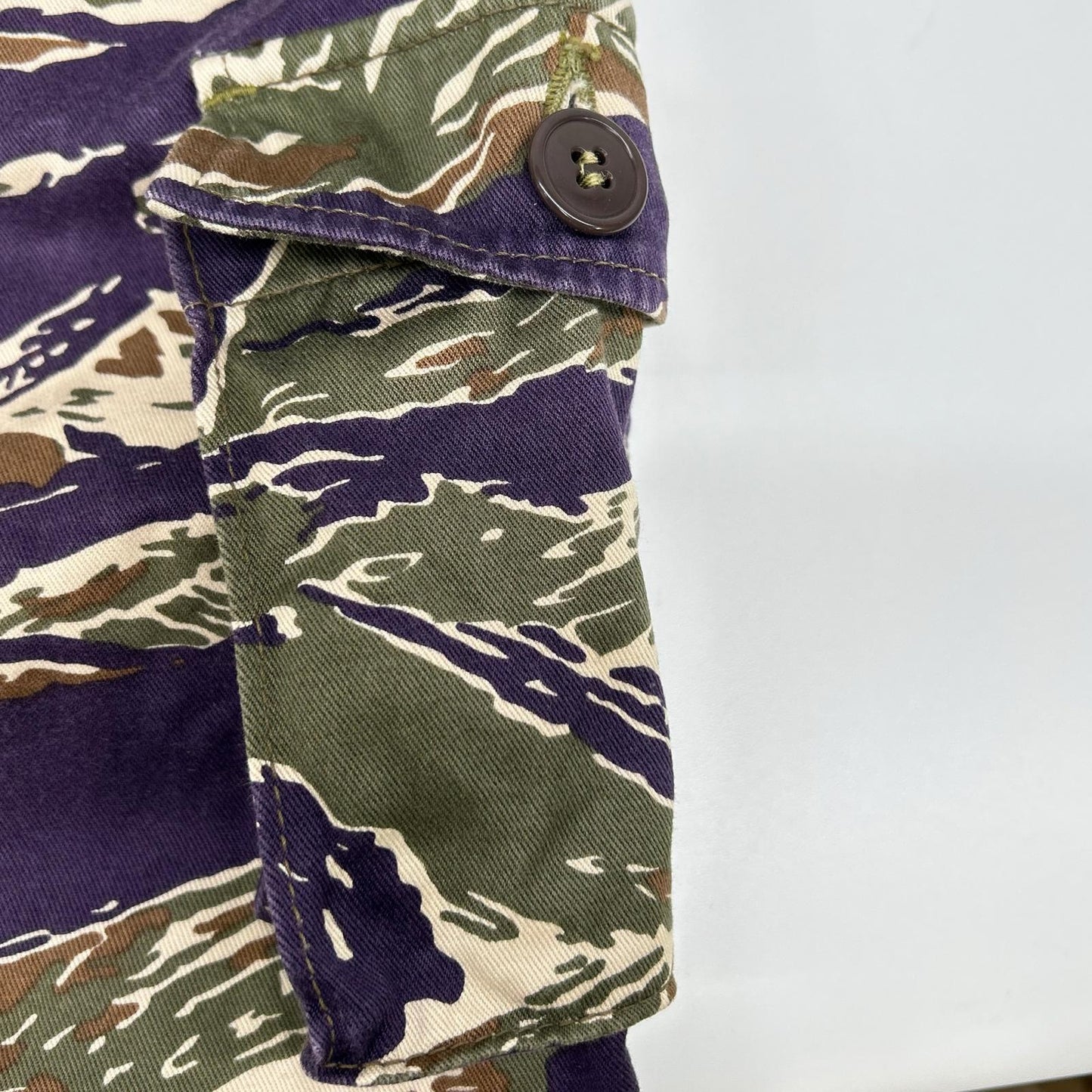 THE REAL MCCOY'S Multi Tiger Camo Cargo Pants Size W28-30