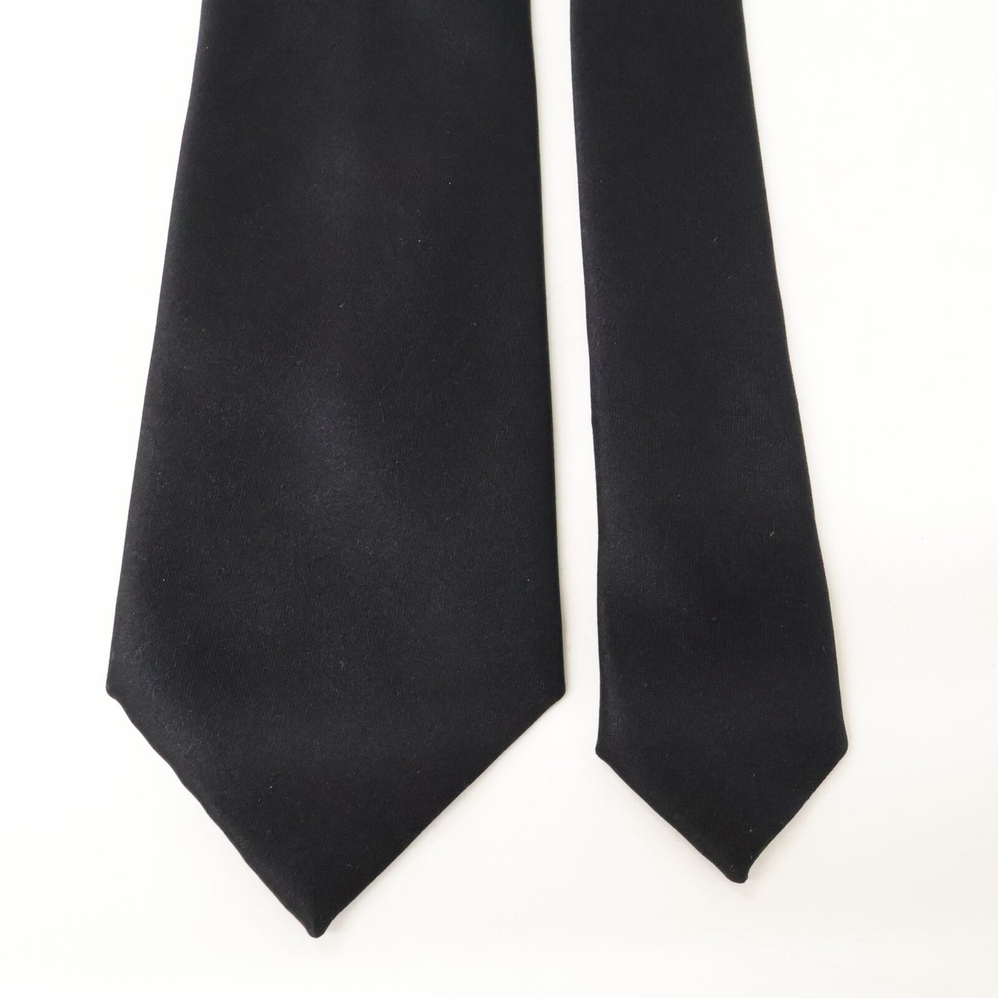Brioni Black Silk Tie Size ONE SIZE