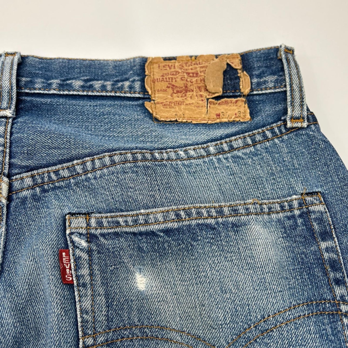LEVI'S 90s USA 501XX Valencia Reproduction Jeans Size 32