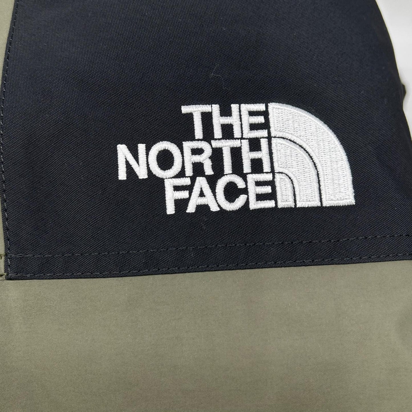 THE NORTH FACE ND91930 Mountain Down Jacket Khaki Size M