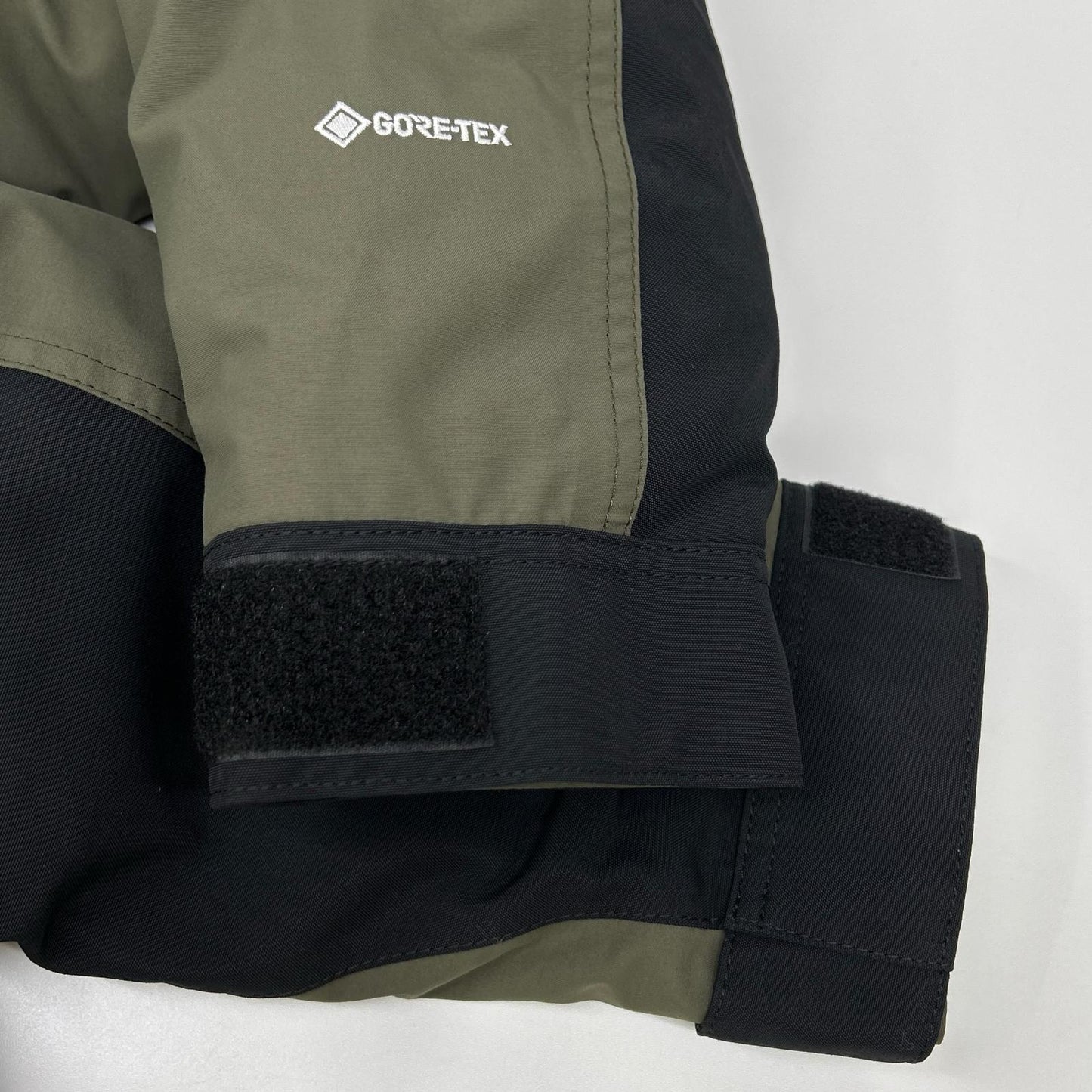 THE NORTH FACE ND91930 Mountain Down Jacket Khaki Size M
