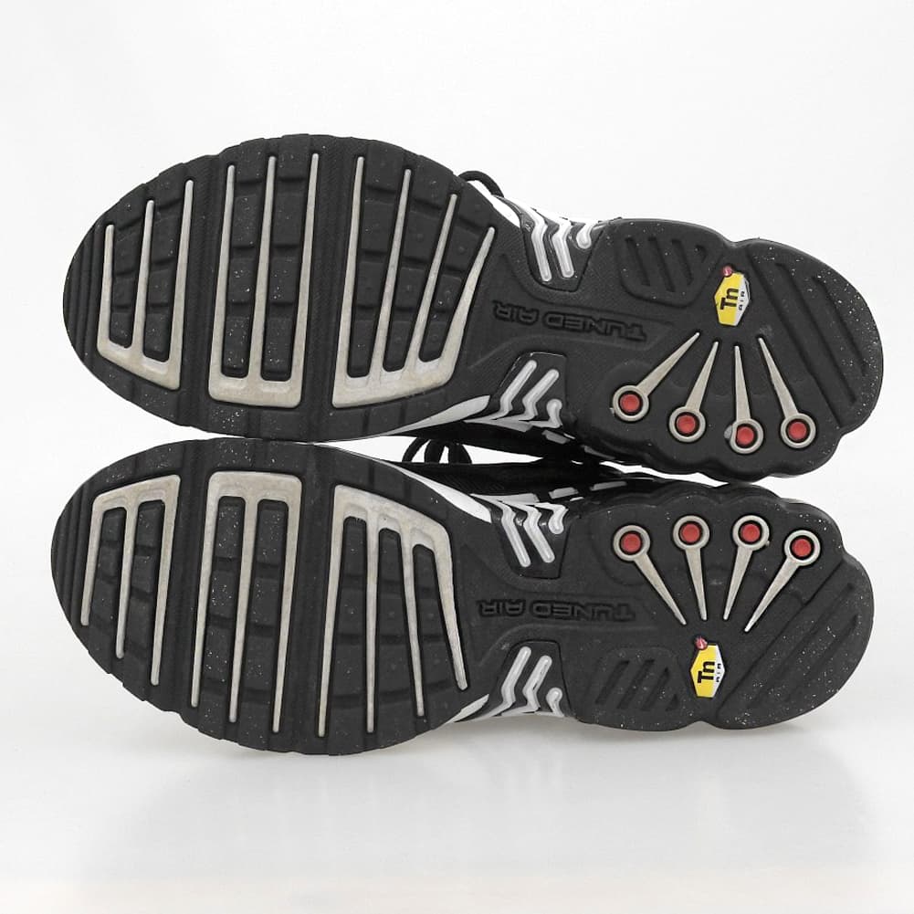 NIKE Black Air Max Plus 3 Sneakers Size 9(US)