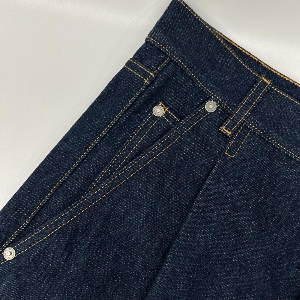 OFF-WHITE 90S Logo Raw Denim Shorts Indigo Size 30