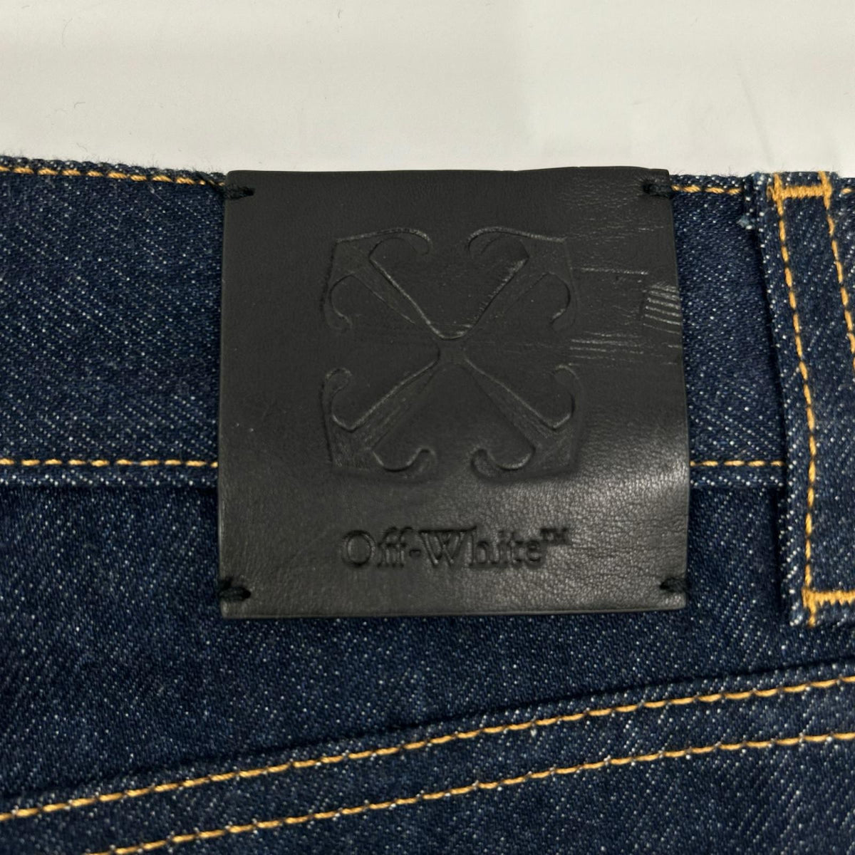 OFF-WHITE 90S Logo Raw Denim Shorts Indigo Size 30