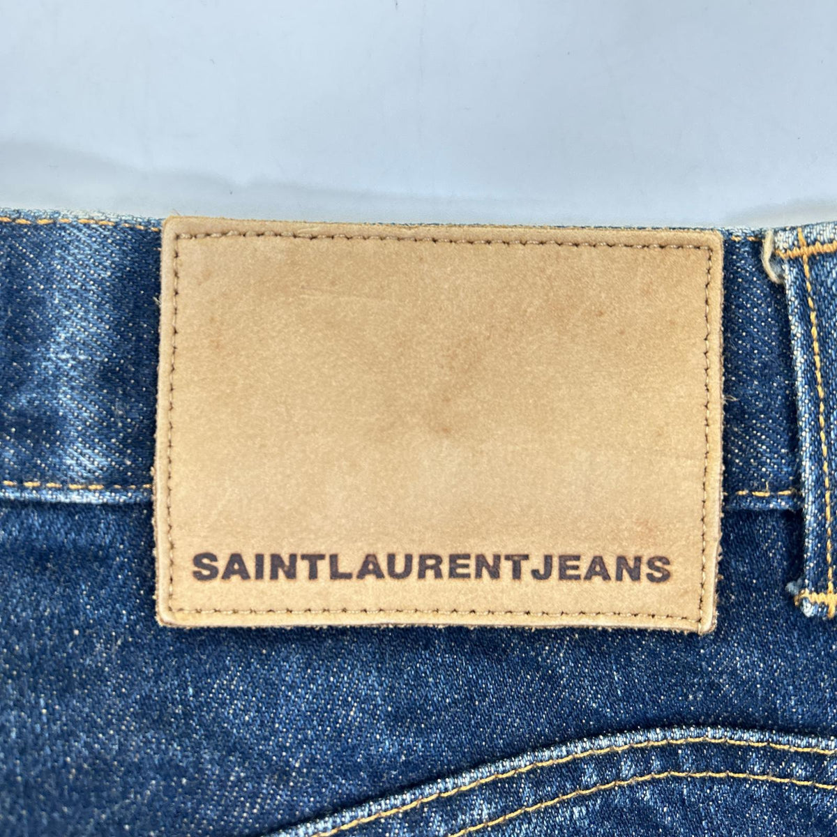 SAINT LAURENT JEANS YP00-092 Button Fly Indigo Jeans Size 28