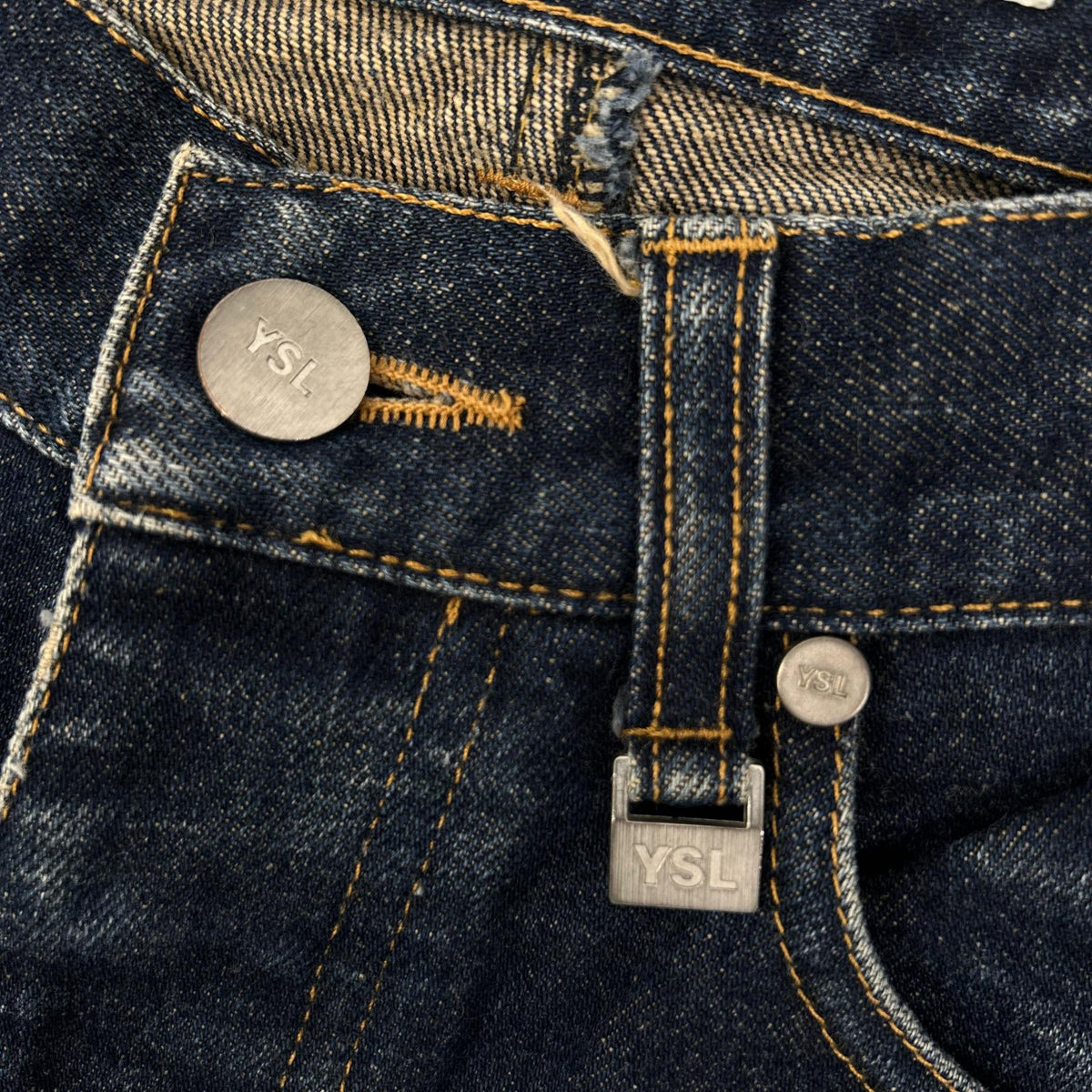 SAINT LAURENT JEANS YP00-092 Button Fly Indigo Jeans Size 28