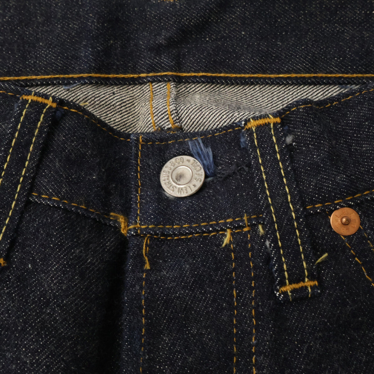 LEVI'S 98' 501XX Valencia Button Fly Jeans Indigo Size 32