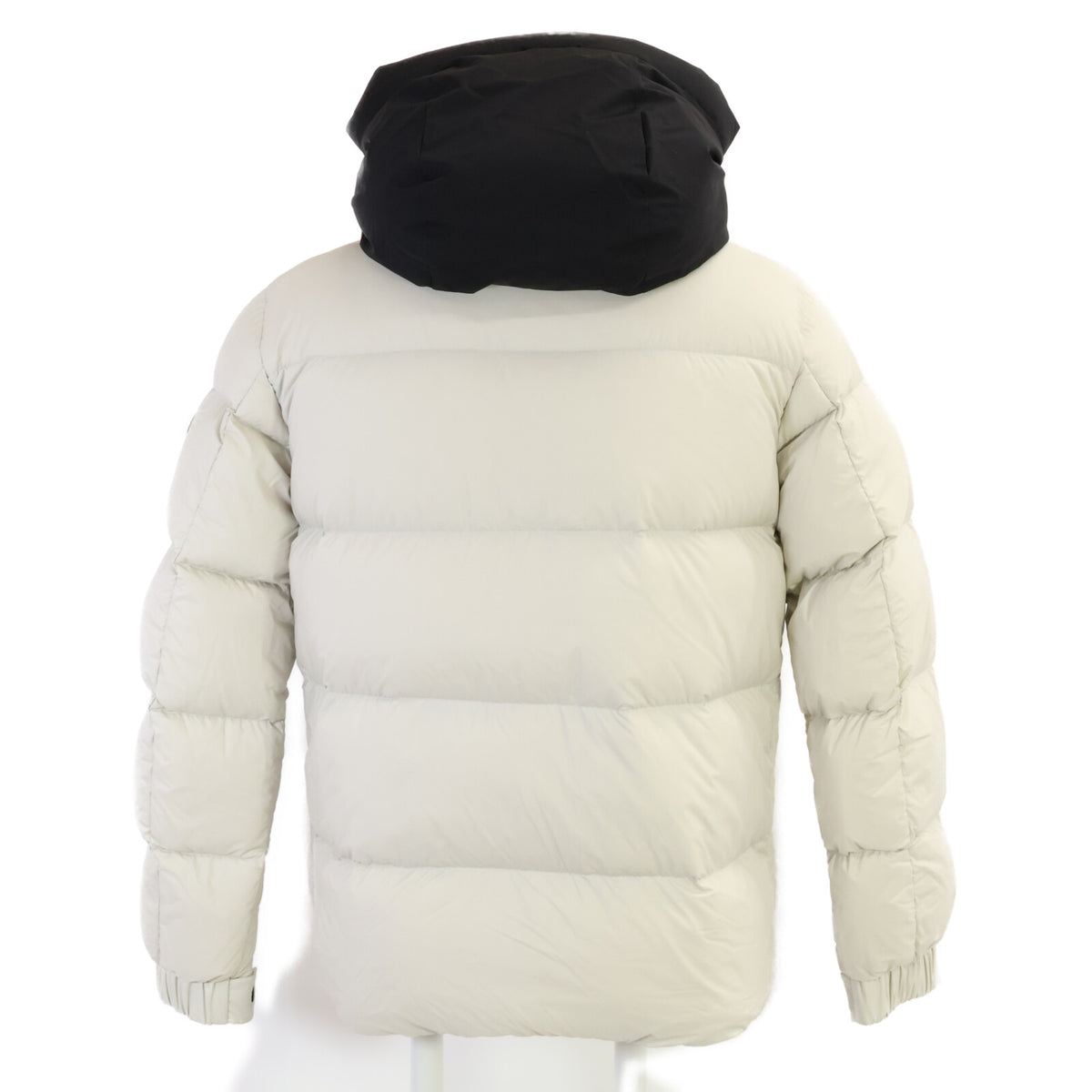 MONCLER 23AW Madeira Down Jacket White/Black Size 1