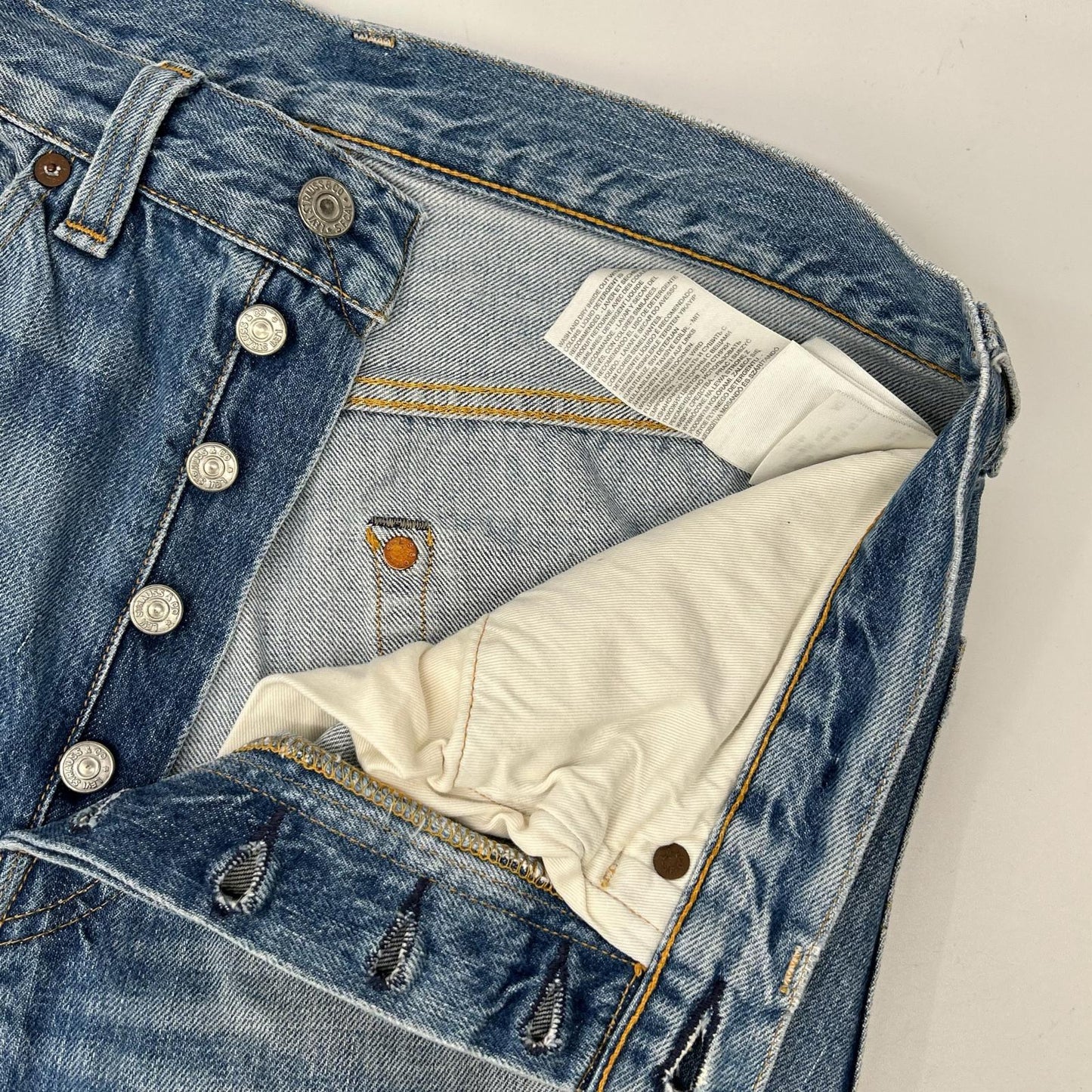 LEVI'S VINTAGE CLOTHING 1947 501XX Jeans Size W32