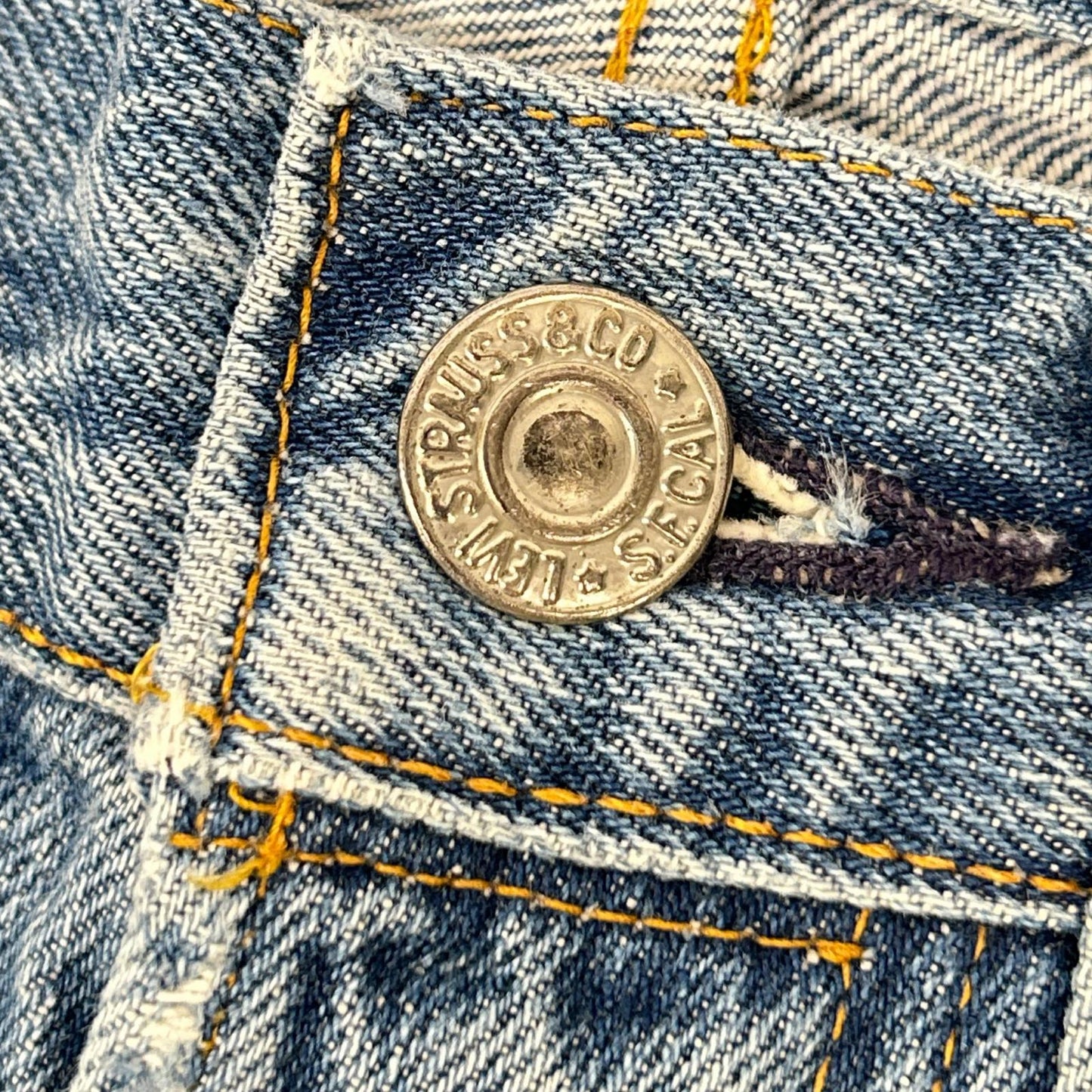 LEVI'S VINTAGE CLOTHING 1947 501XX Jeans Size W32