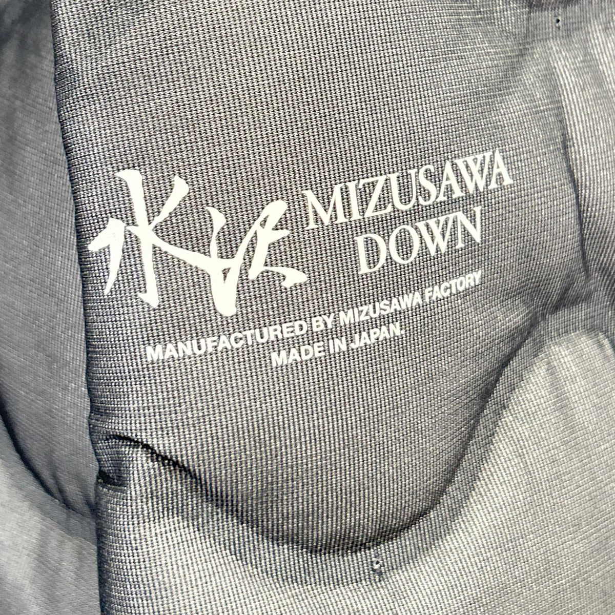 DESCENTE 24AW Mizusawa Invisible Down Coat Navy Size XO