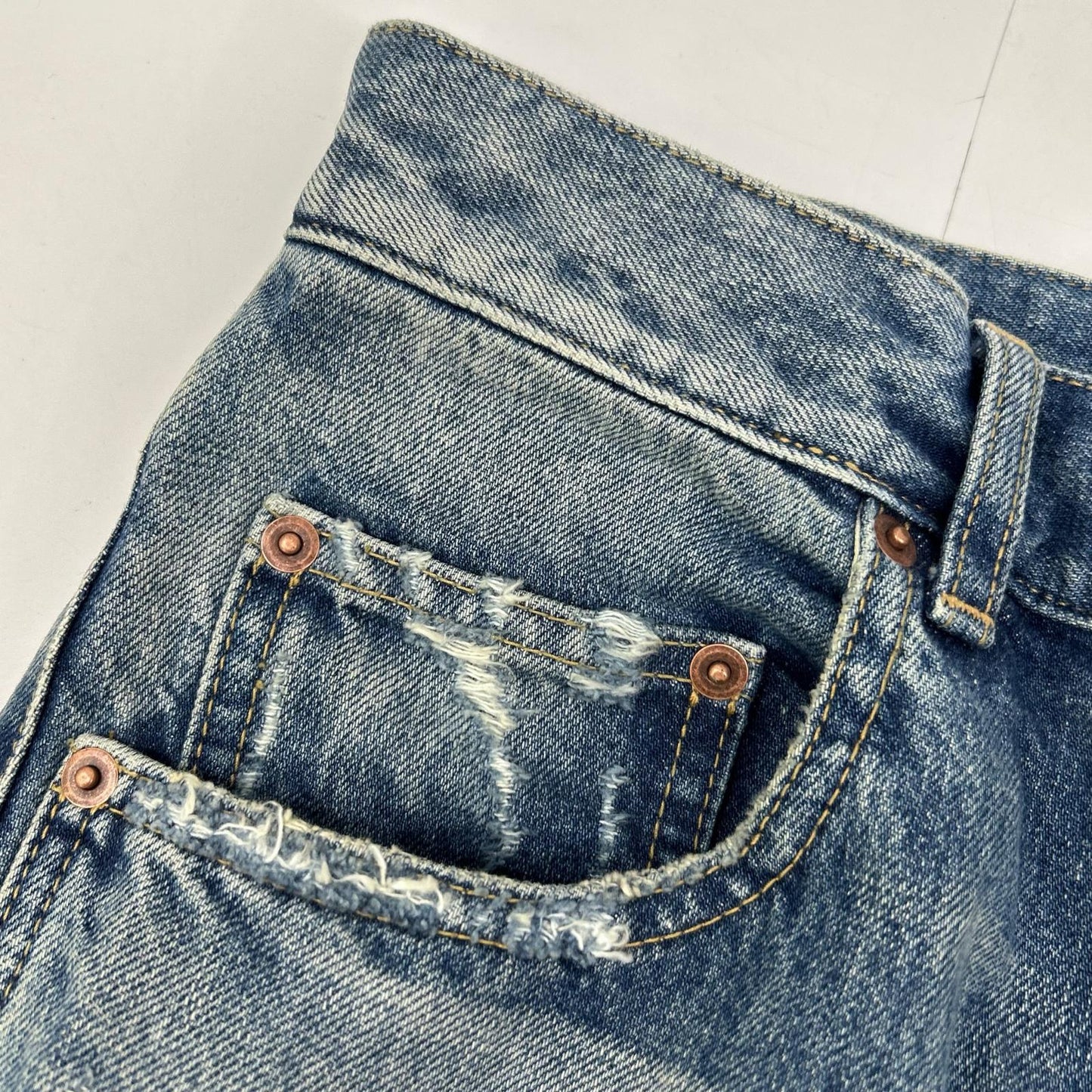 SAINT LAURENT PARIS Light Blue Distressed Jeans Size 27