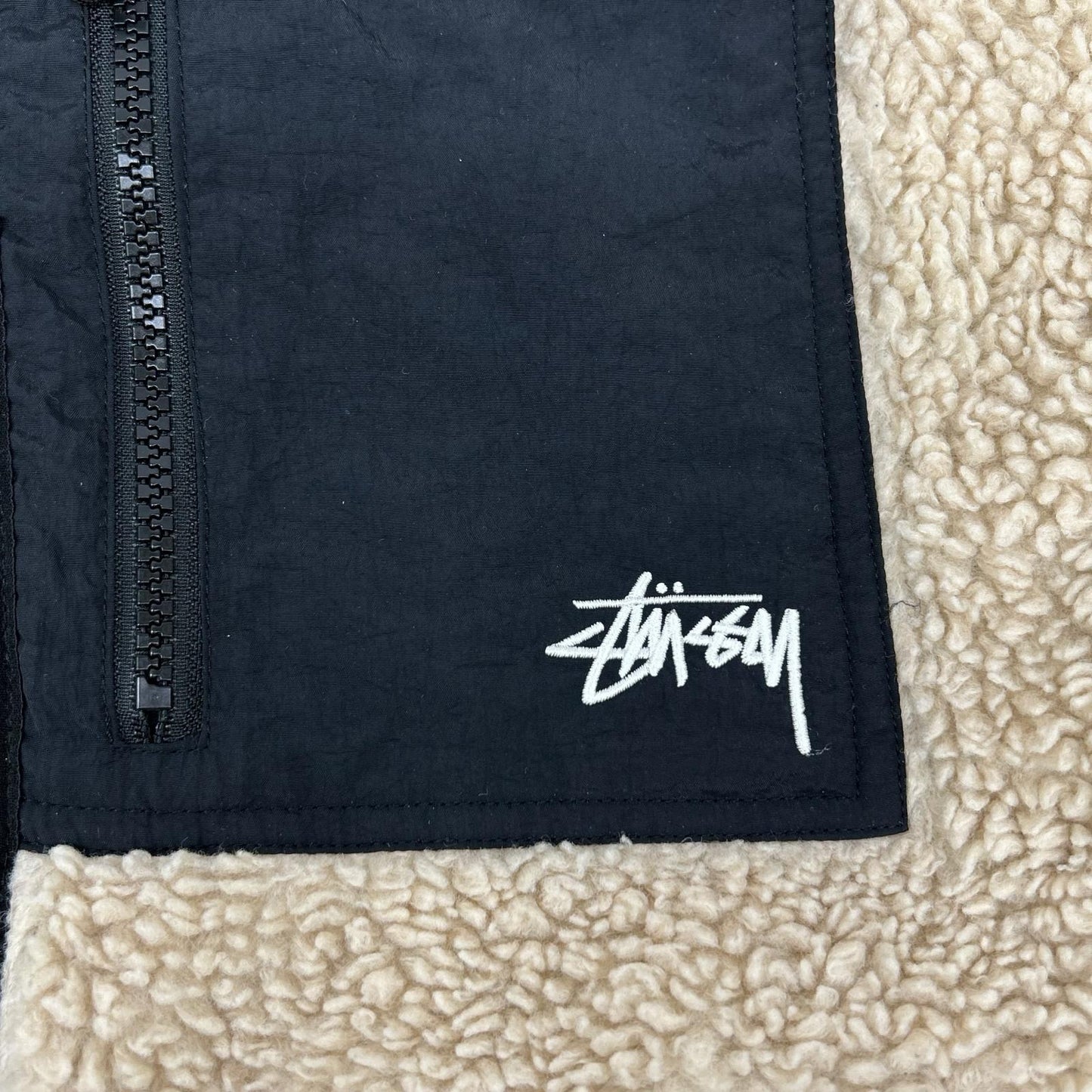 Stussy Black/Beige Sherpa Reversible Jacket Size M