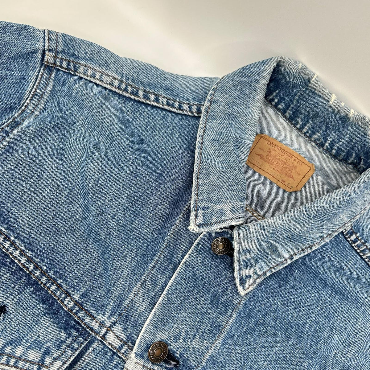 LEVI'S 70506-0217 1987 Model Indigo Trucker Jacket Size 44