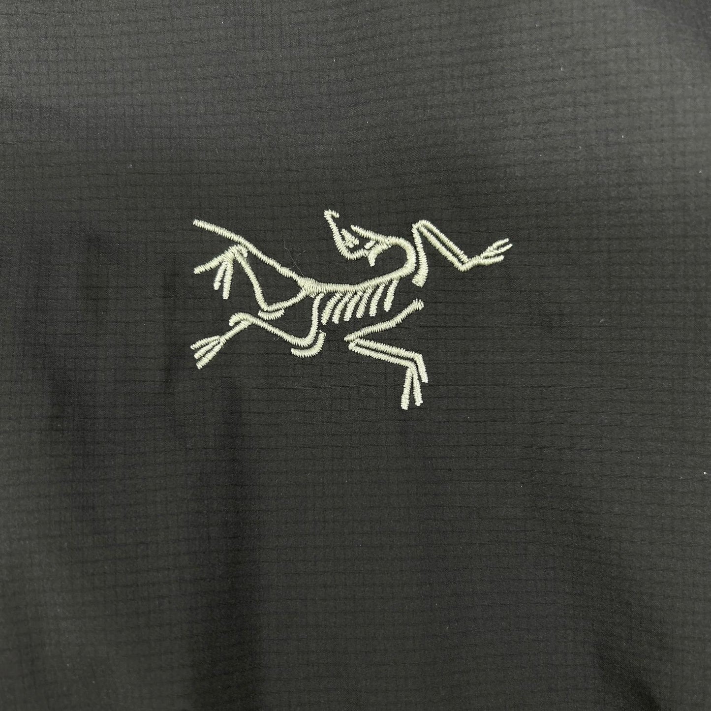 ARC'TERYX FW25 Black Atom Hoody Jacket Size M