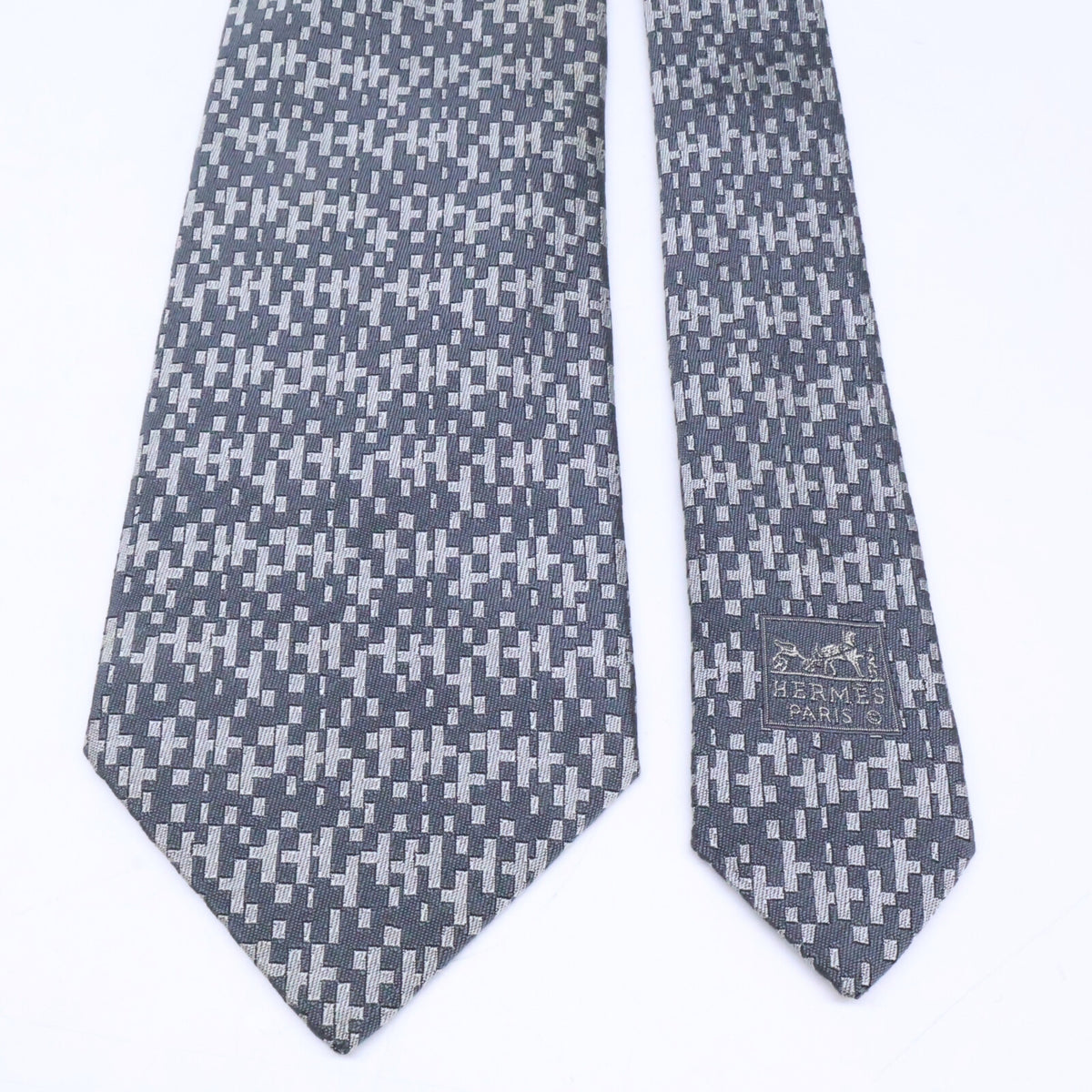 HERMES Patterned Silk Tie Gray Size ONE SIZE