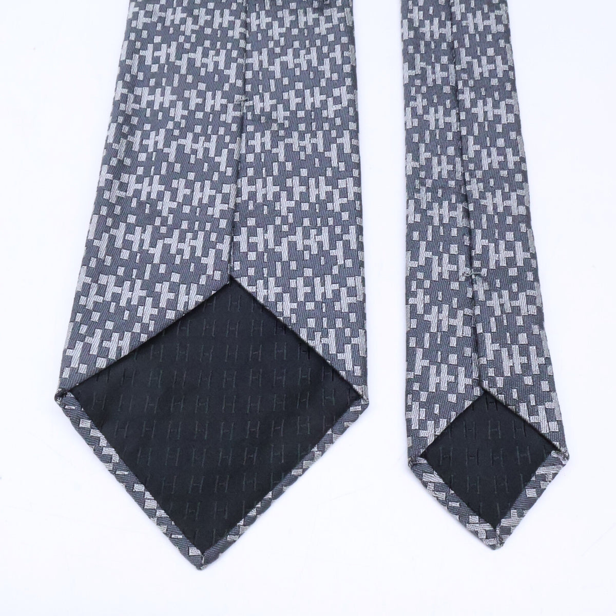HERMES Patterned Silk Tie Gray Size ONE SIZE