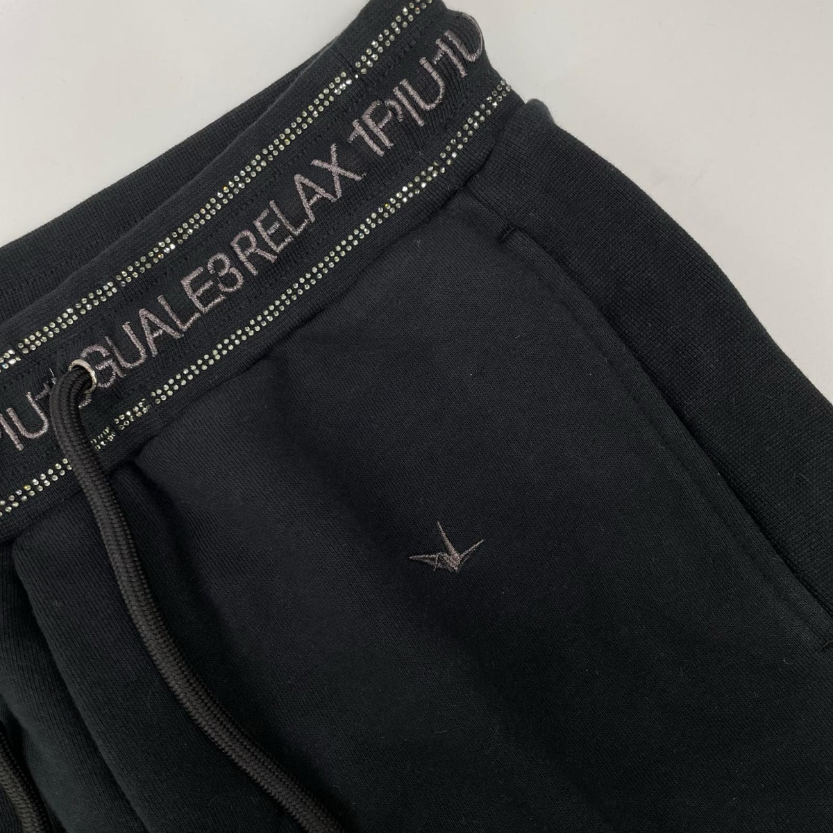 RELAX Glossy Embroidered Logo Sweat Shorts Black Sweatshirt Size S