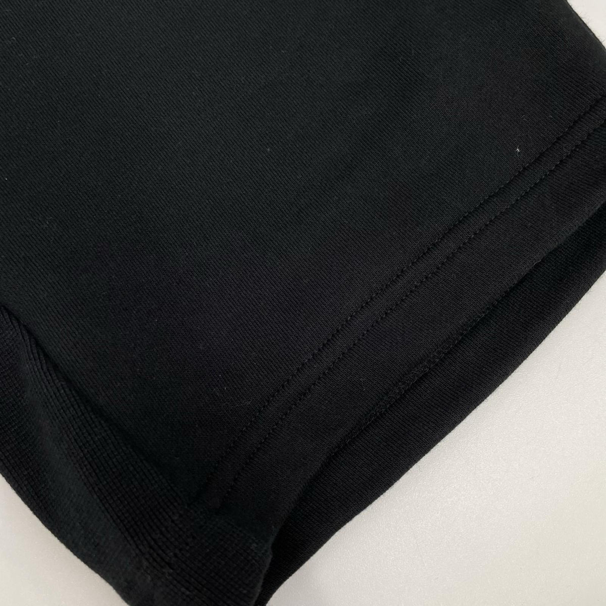 RELAX Glossy Embroidered Logo Sweat Shorts Black Sweatshirt Size S