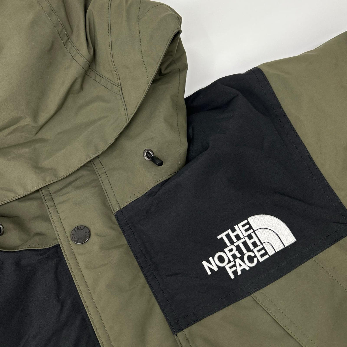 THE NORTH FACE ND92454 Mountain Down Jacket Green Size S