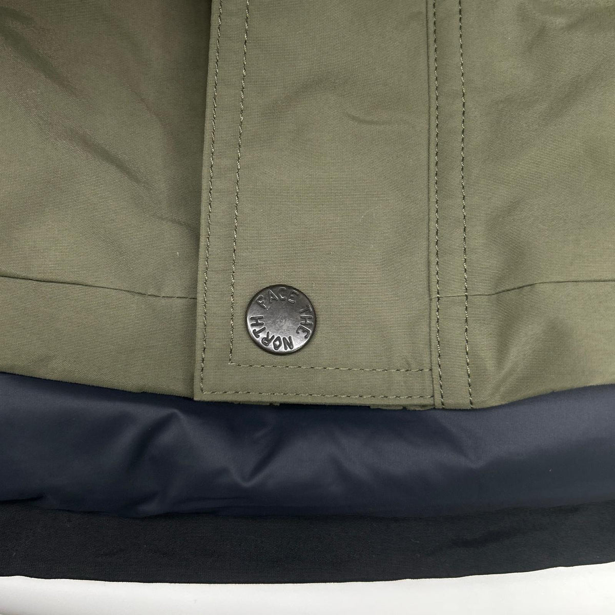 THE NORTH FACE ND92454 Mountain Down Jacket Green Size S