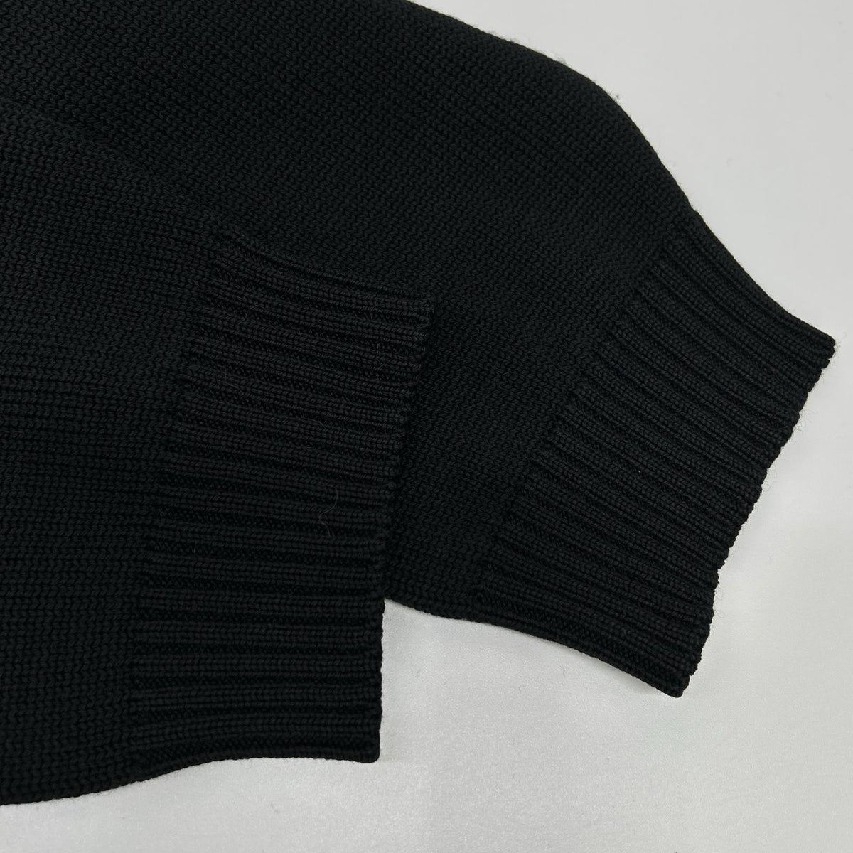 FENDI FZY020 Applique Crewneck Wool Sweater Black Size 54