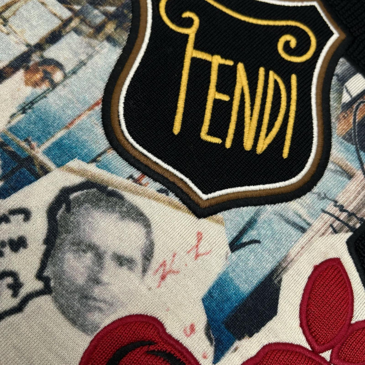 FENDI FZY020 Applique Crewneck Wool Sweater Black Size 54