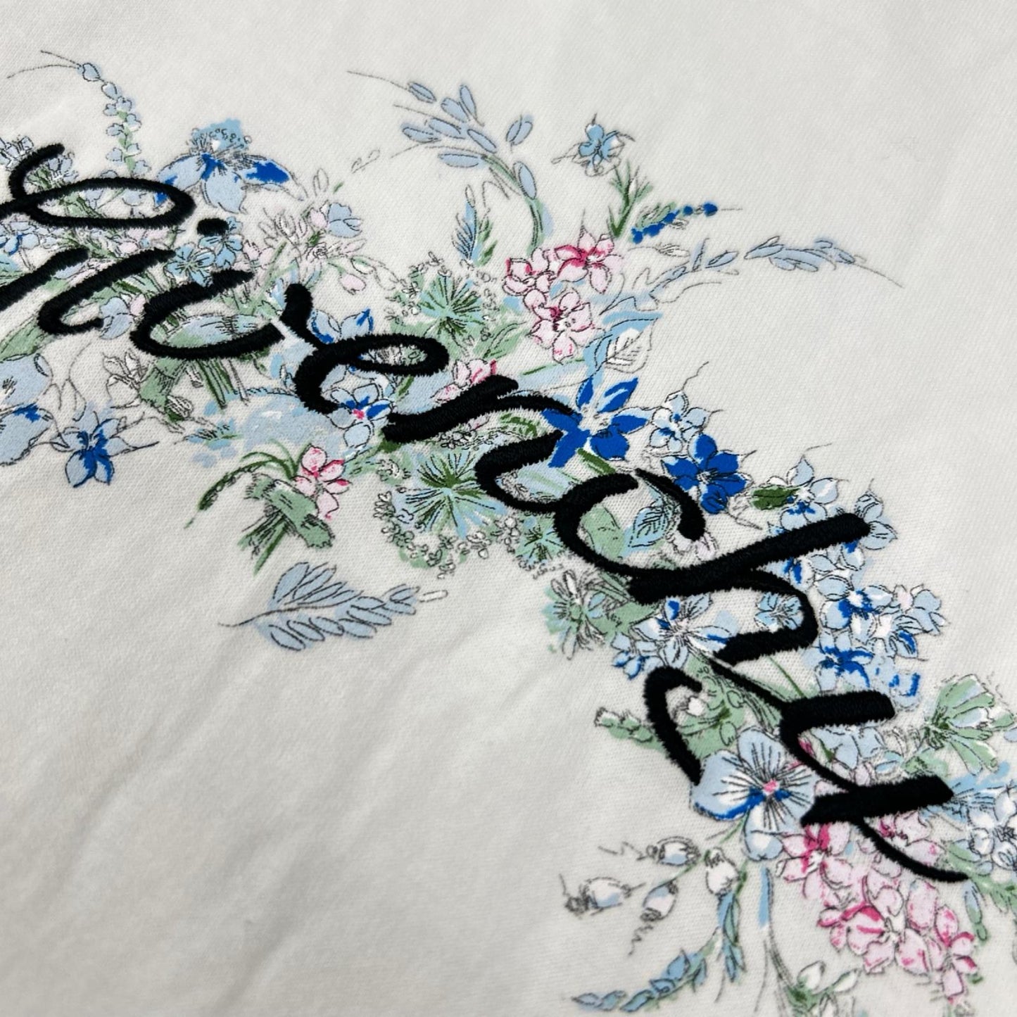 GIVENCHY White Cotton Floral Embroidered T-Shirt Size L
