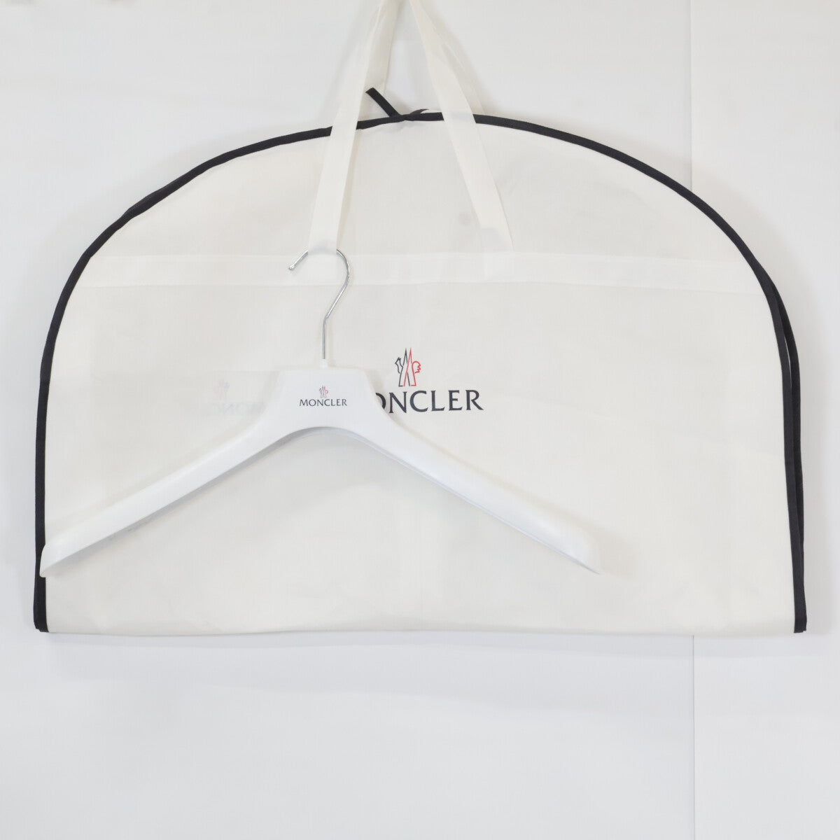MONCLER VALMASQUE Hooded Down Vest Light Gray Size 3