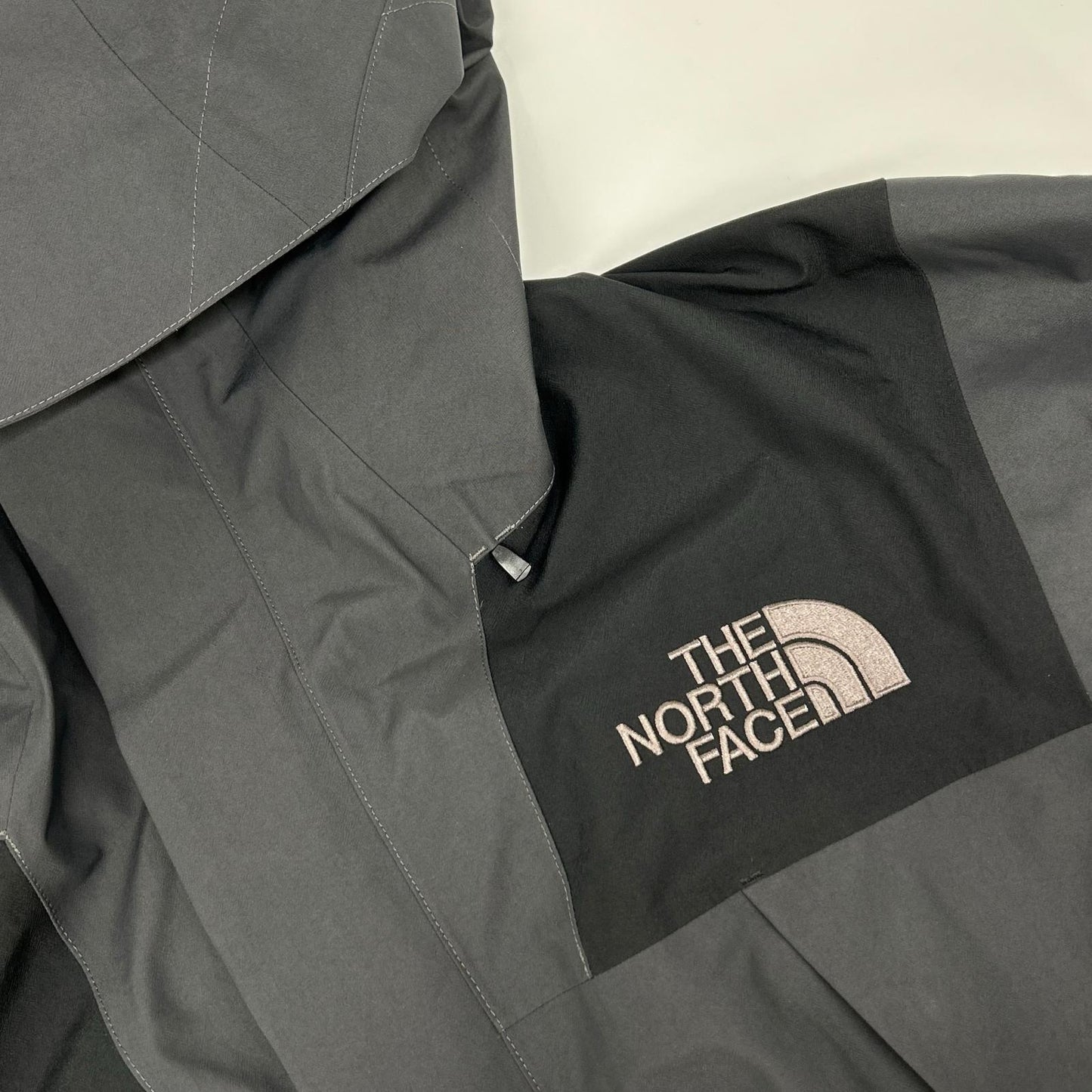 THE NORTH FACE Custom Mountain Nylon Jacket Gray