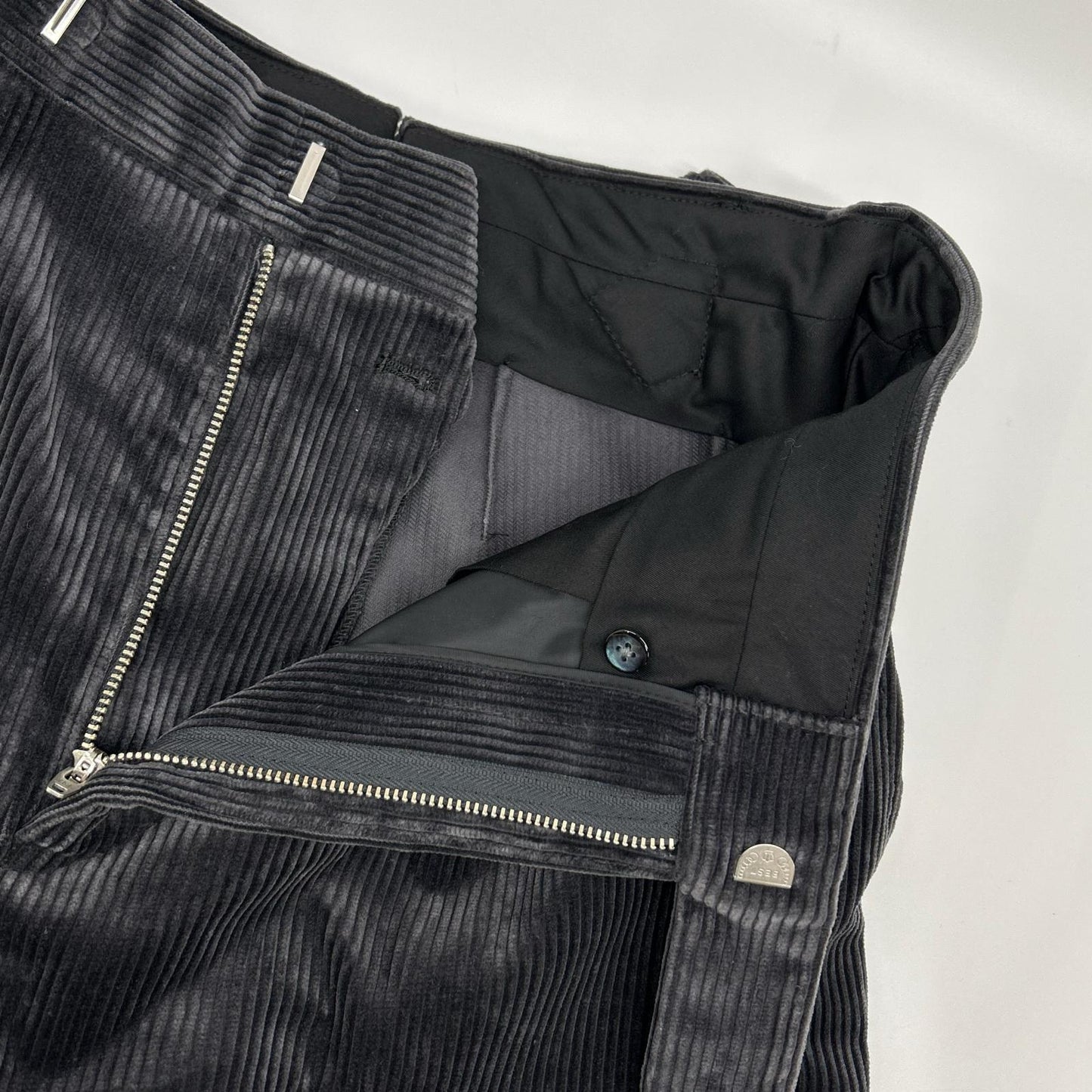 FUMIYA HIRANO 23AW Gray Corduroy Side Belt Slacks Size 36