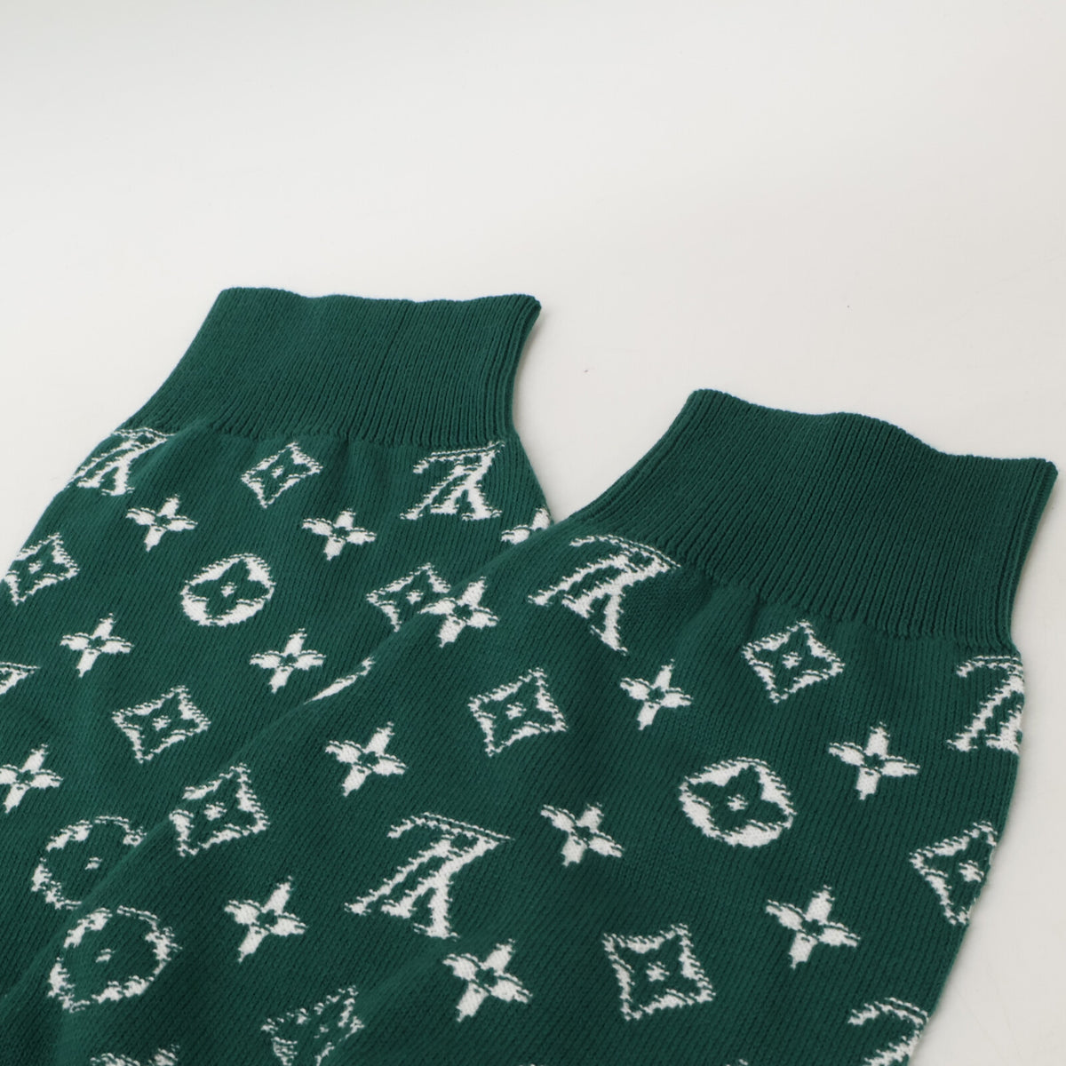LOUIS VUITTON Monogram Gradient Knit Hoodie Green Size M