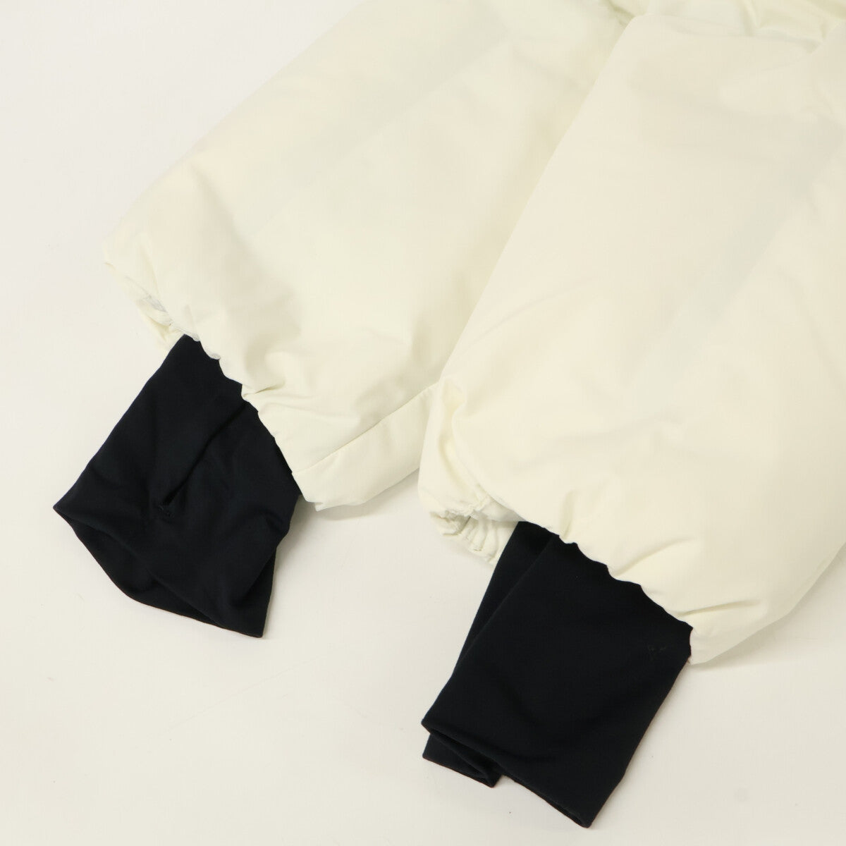 MONCLER Grenoble ARCESAZ Hooded Down Jacket White Size 1