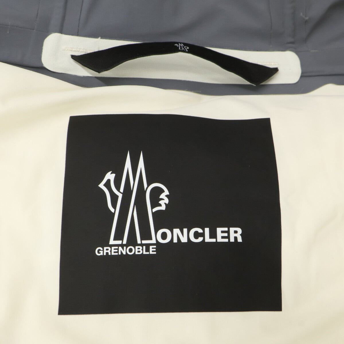 MONCLER Grenoble ARCESAZ Hooded Down Jacket White Size 1