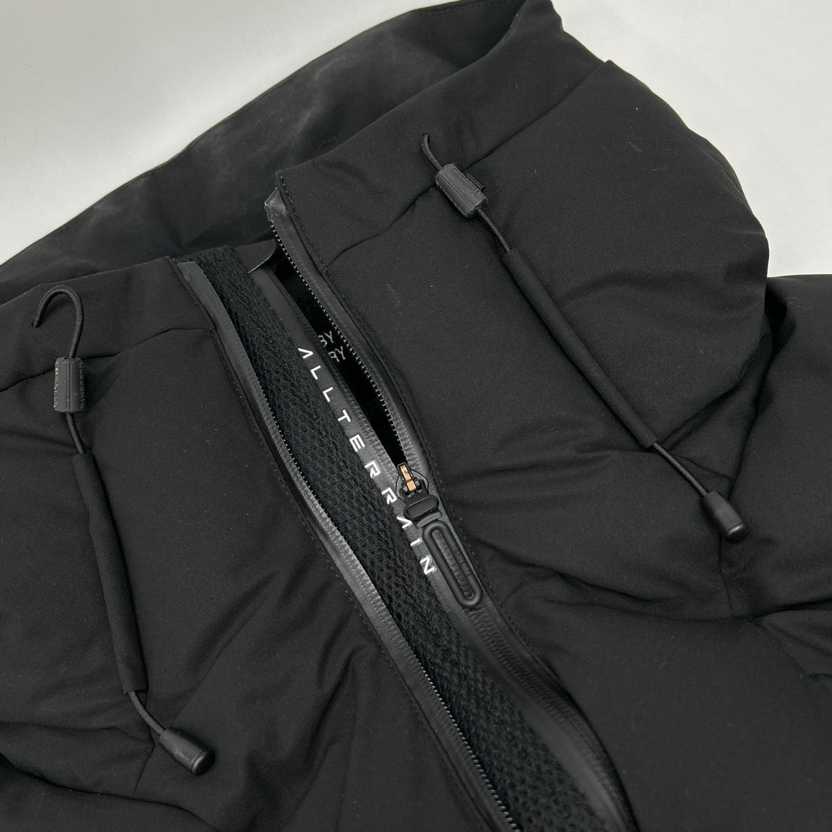 DX-G 1049RL relume Mountaineer Allterrain Jkt Black Down Jacket Size M