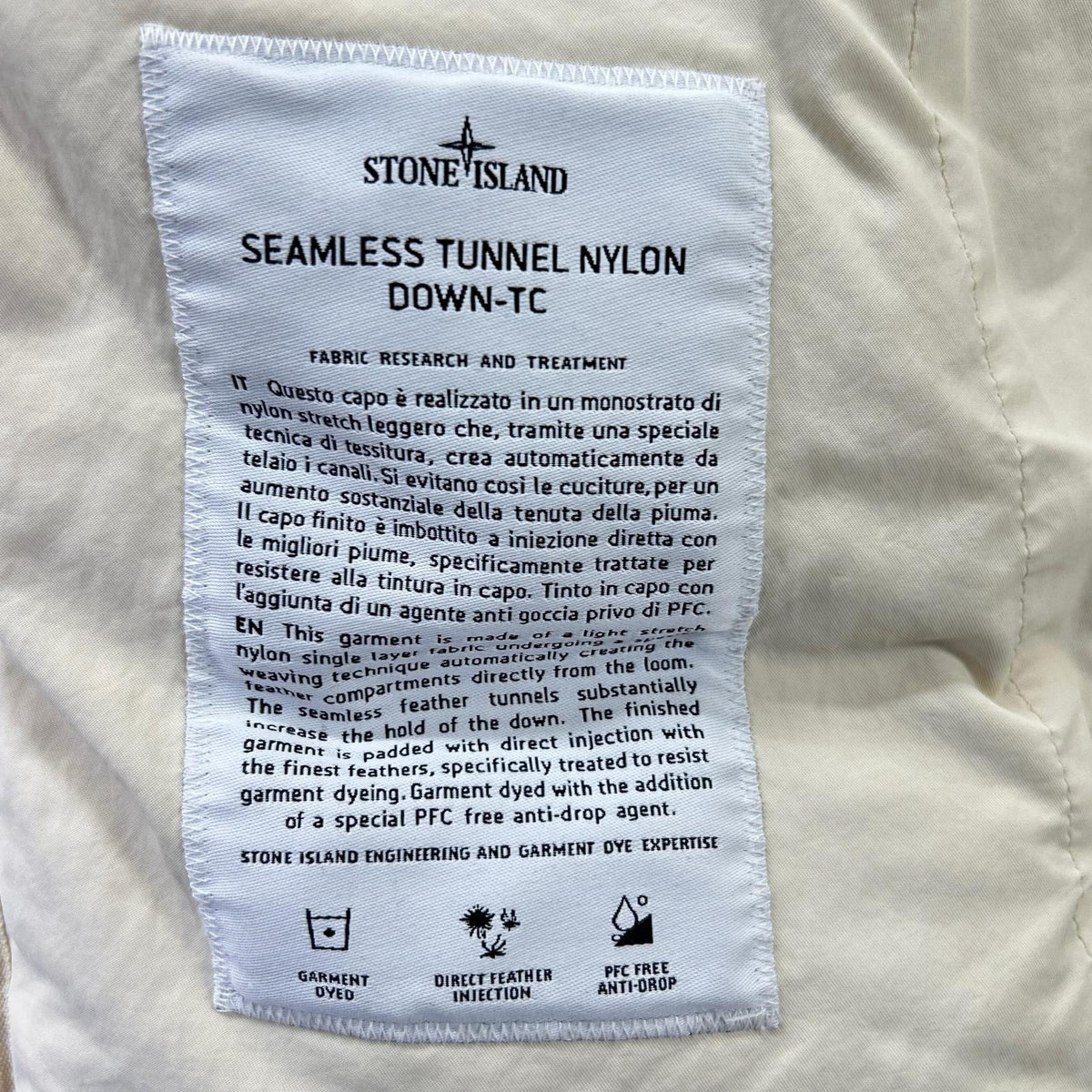 STONE ISLAND 23AW Nylon Stretch Hooded Jacket White Size M